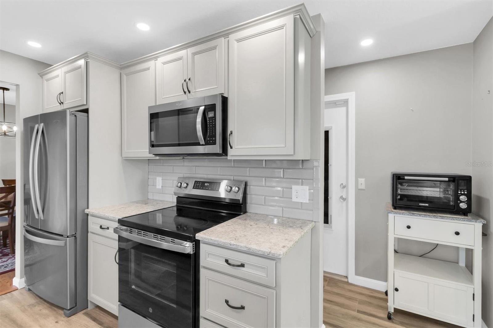 Listing photo id 7 for 10689 Fallen Leaf Lane