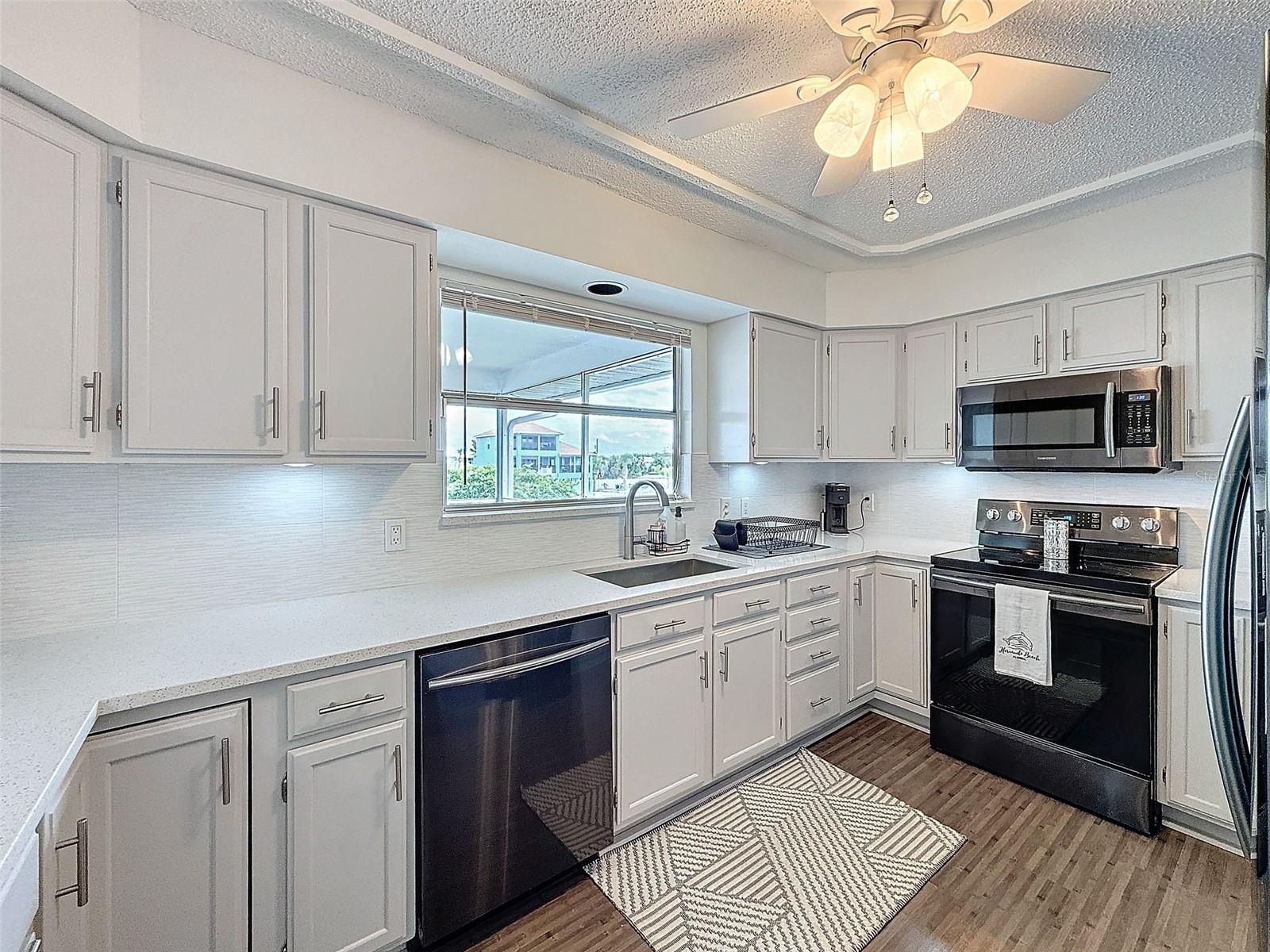 Image 7 of 84 For 3344 Gardenia Drive