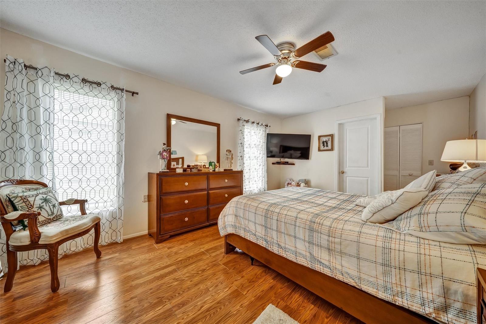 Listing photo id 22 for 8345 Elgin Drive