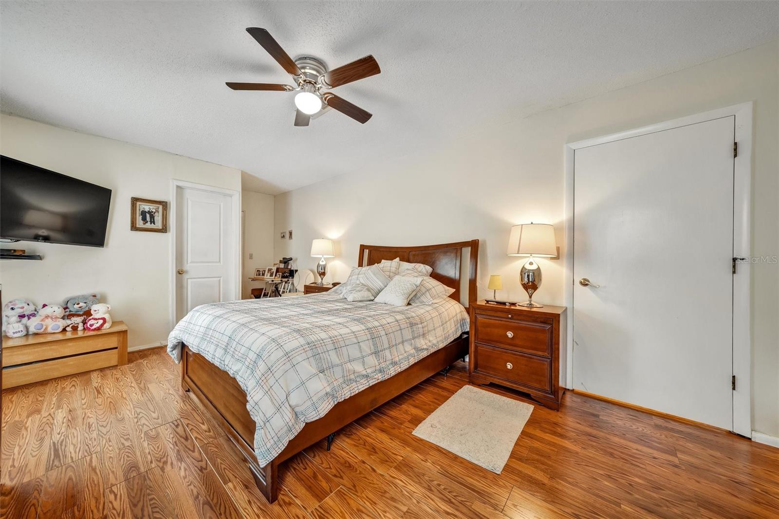 Listing photo id 23 for 8345 Elgin Drive