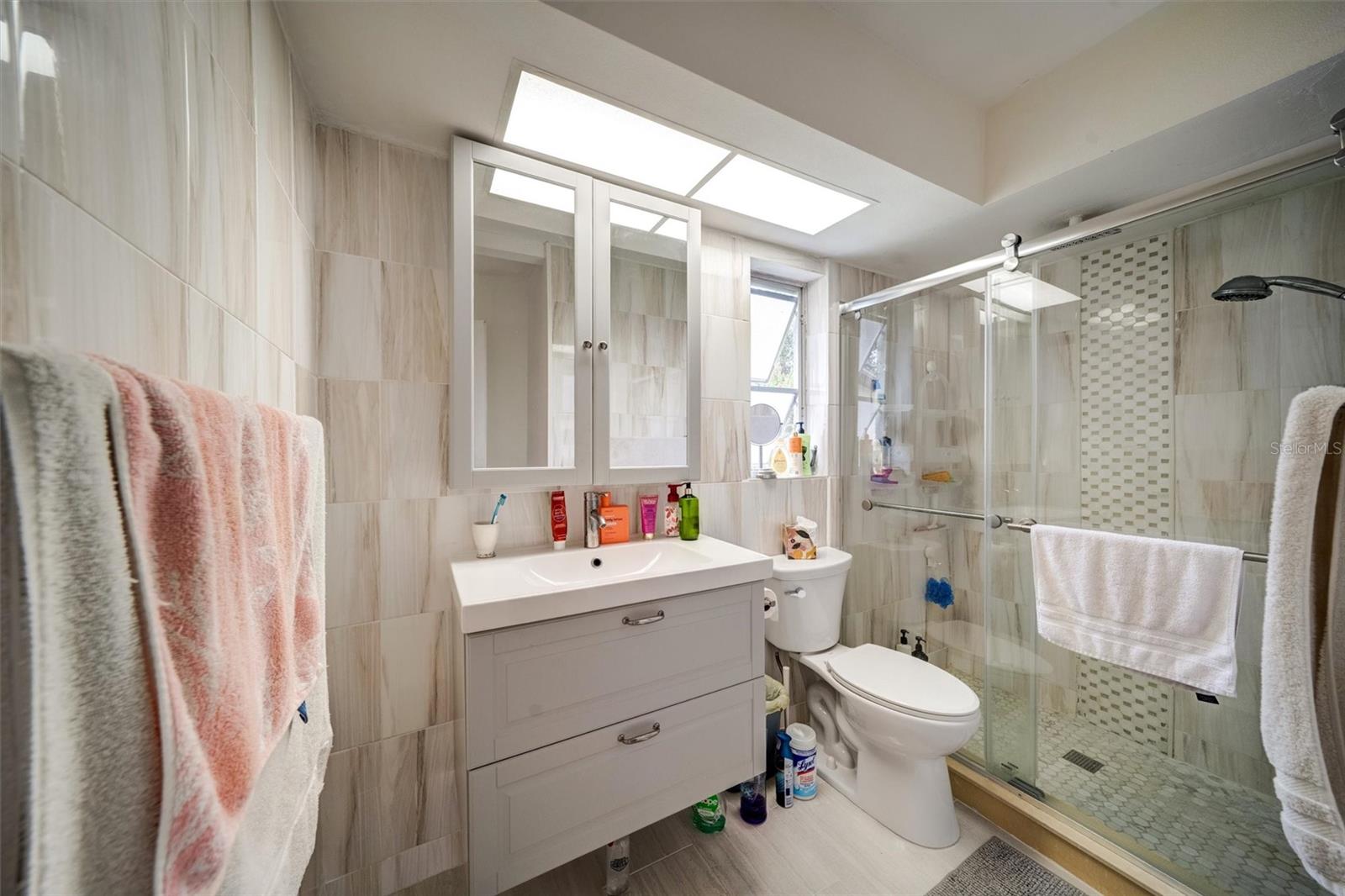 Listing photo id 25 for 8345 Elgin Drive