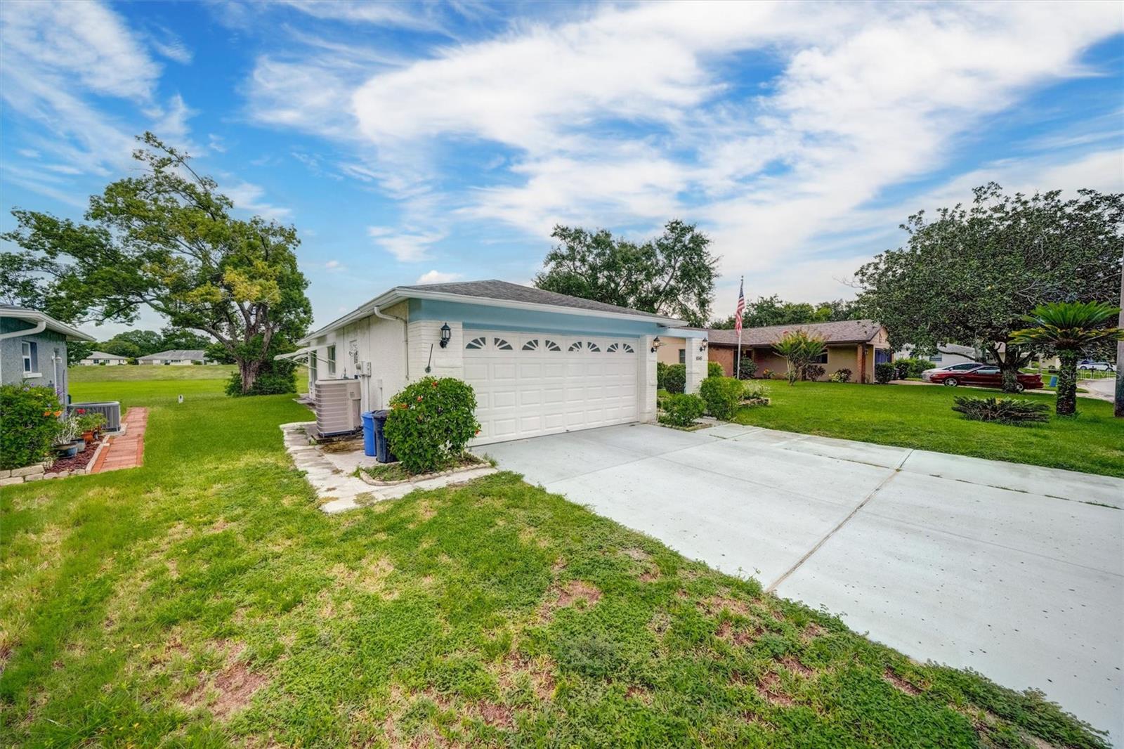 Listing photo id 1 for 8345 Elgin Drive