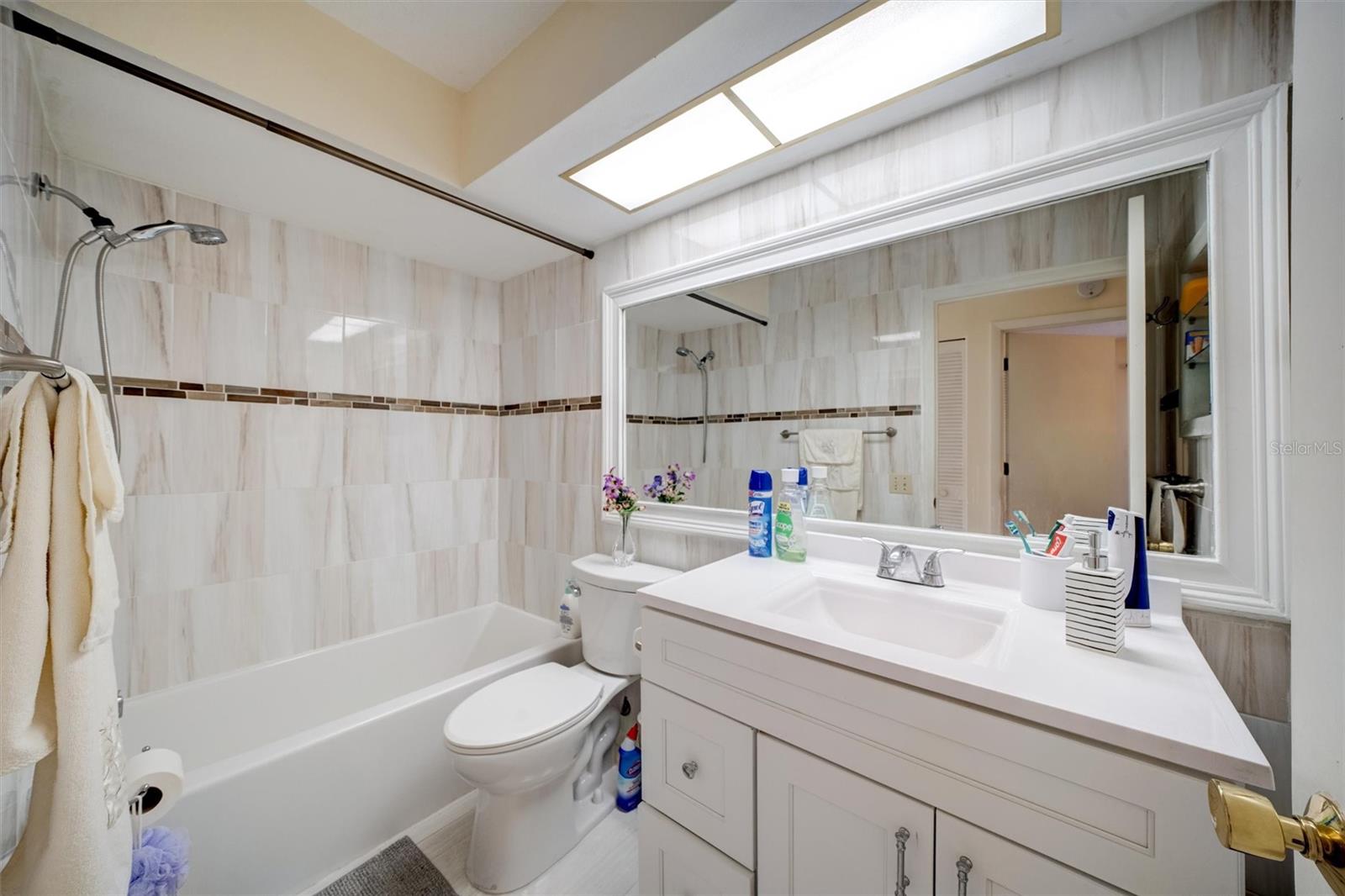 Listing photo id 29 for 8345 Elgin Drive
