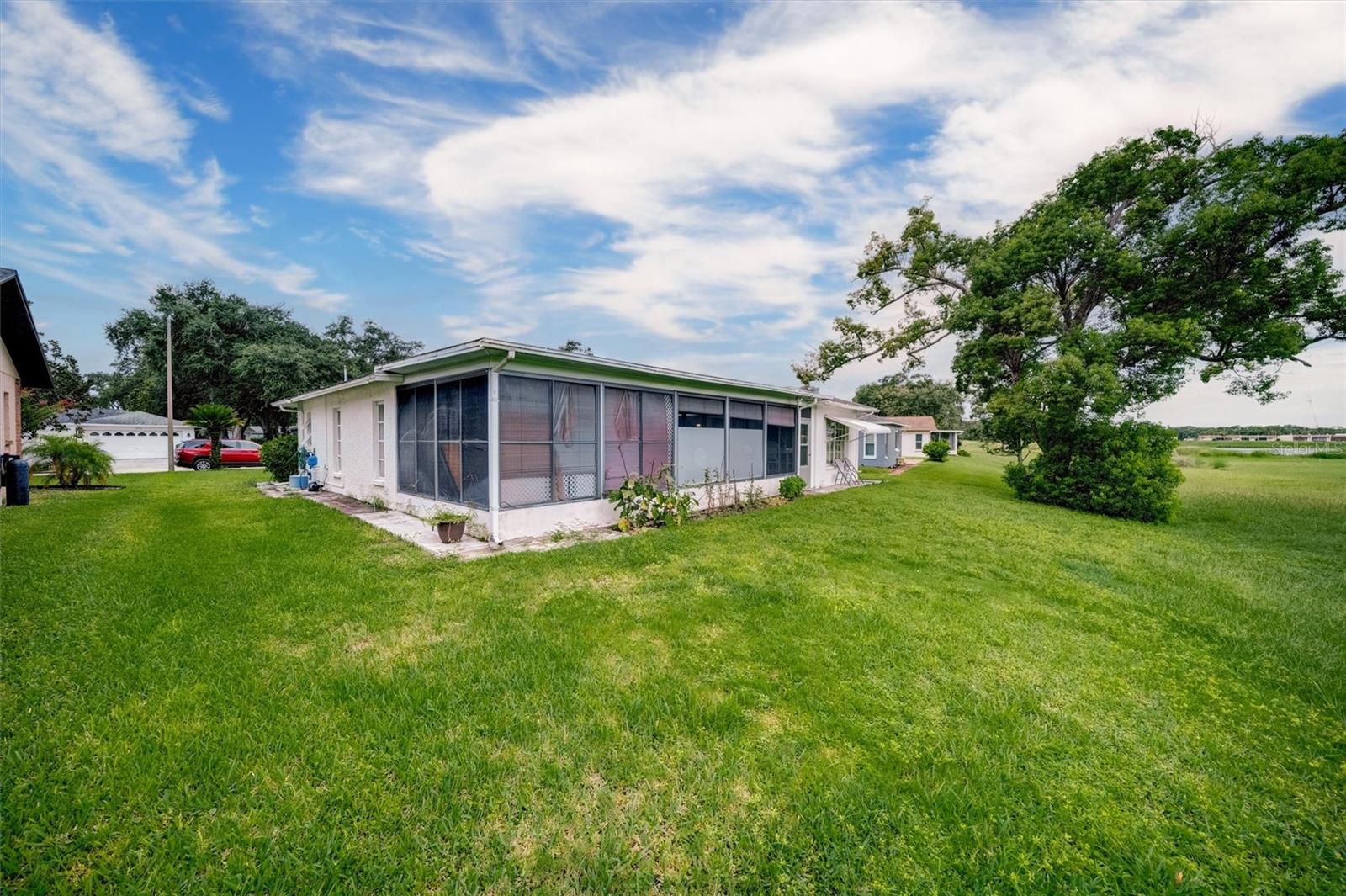 Listing photo id 31 for 8345 Elgin Drive