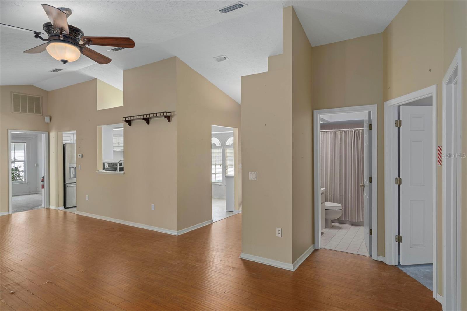 Image 7 of 40 For 5347 Harbinger Road
