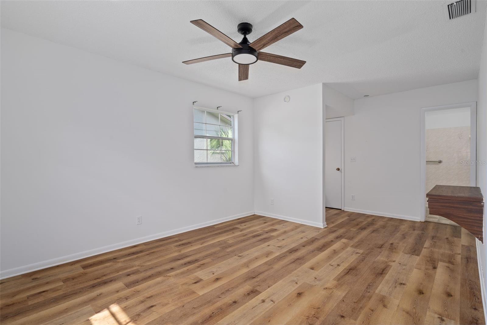 Image 11 of 42 For 8906 124th Street N