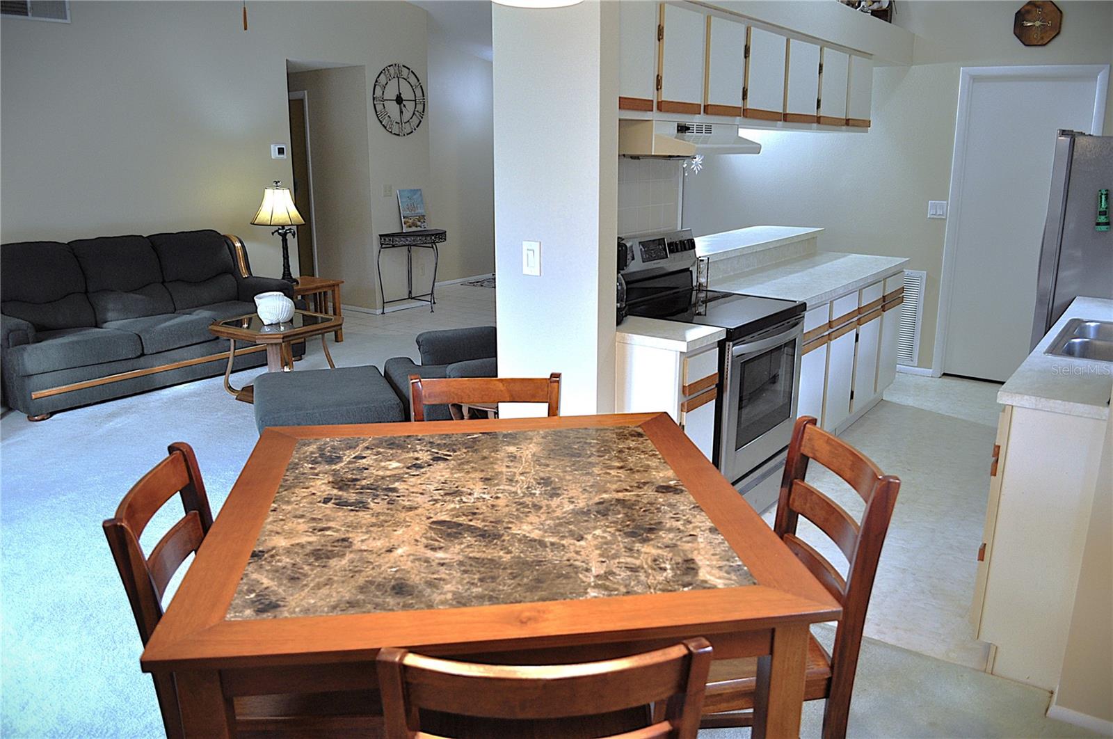 Image 5 of 18 For 718 Merlins Court