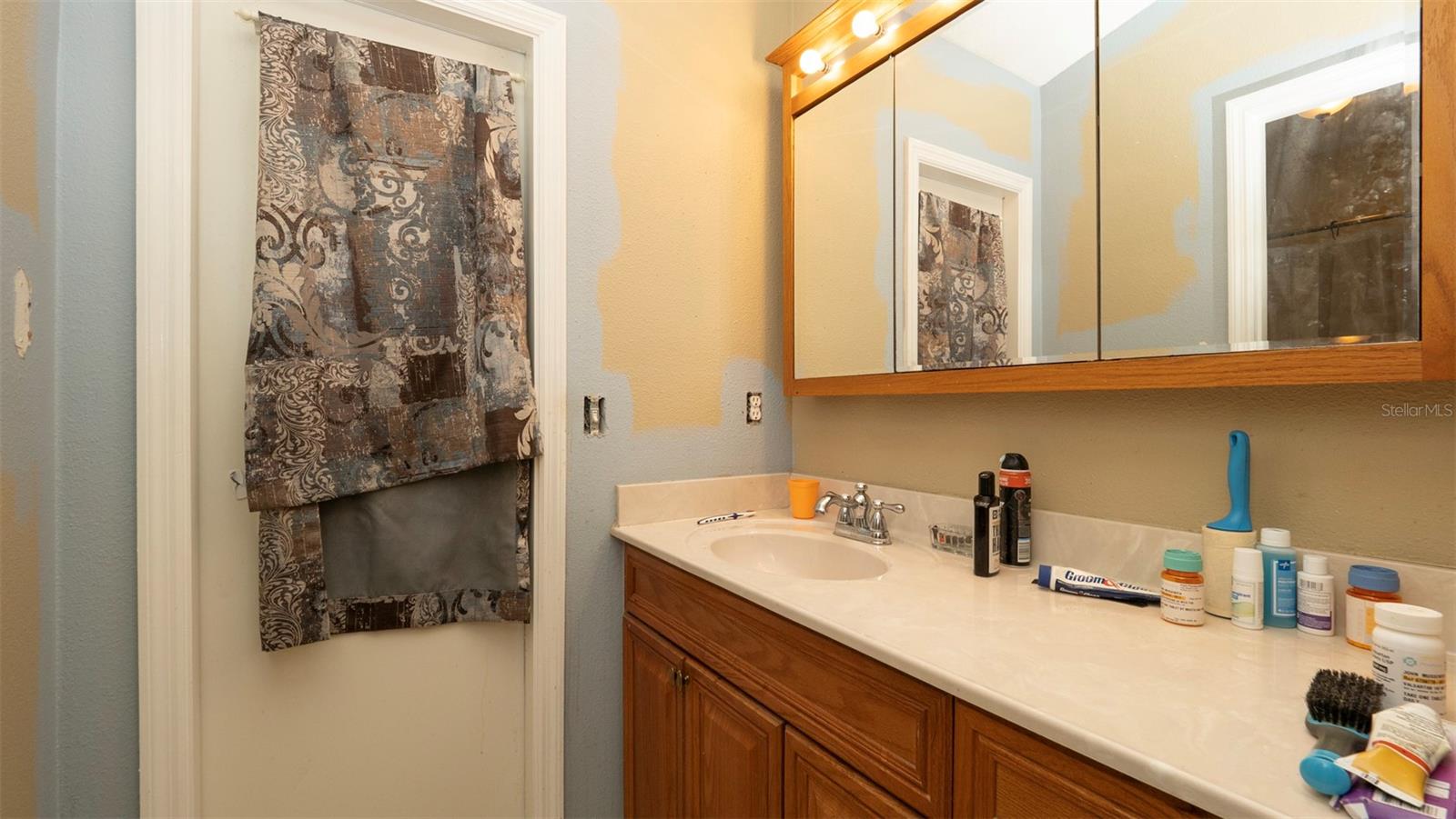 Listing photo id 15 for 4535 Augustine Road
