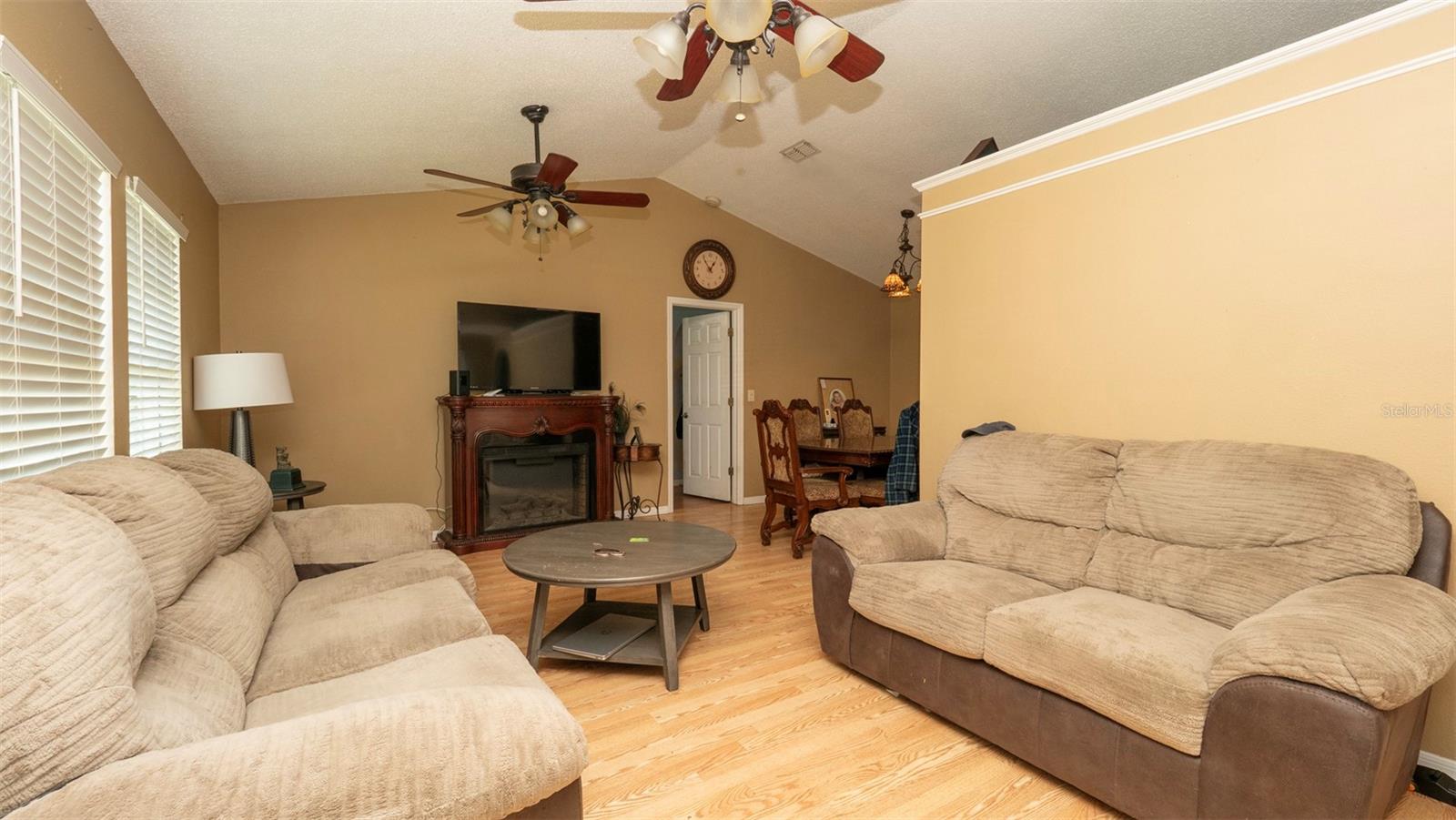 Listing photo id 4 for 4535 Augustine Road