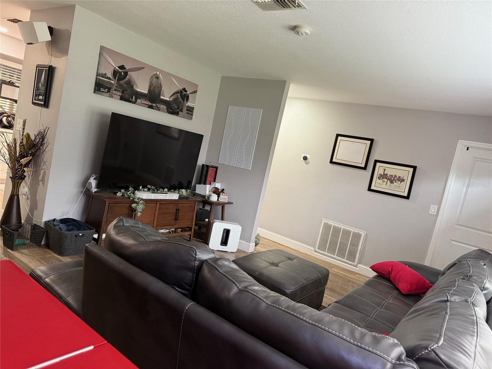 Image 3 of 14 For 8216 Shorecrest Court