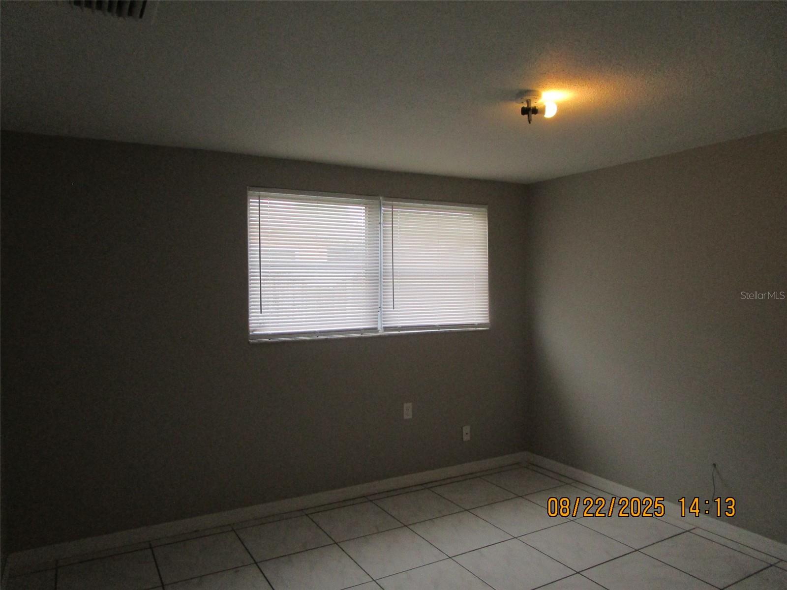 Image 7 of 26 For 1155 Royalwood Drive