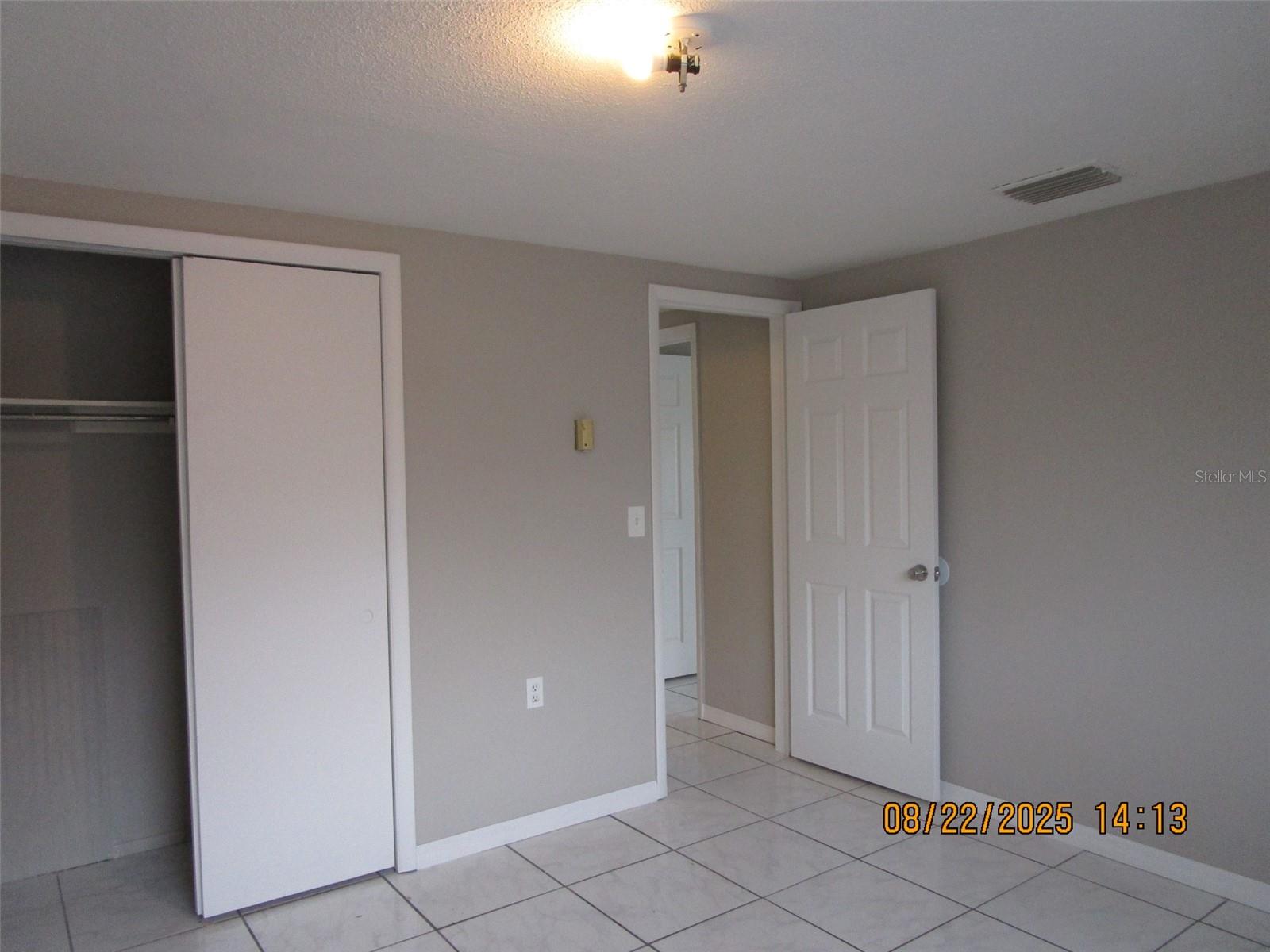 Image 8 of 26 For 1155 Royalwood Drive