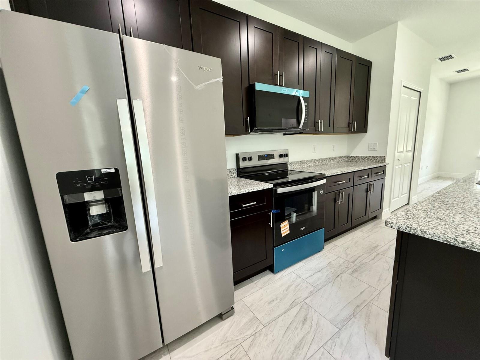 Listing photo id 2 for 2885 Redgate Drive