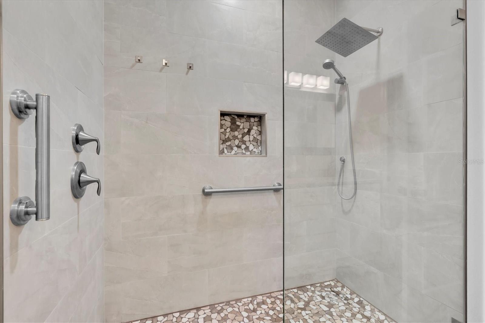 Image 23 of 53 For 12148 Colony Lakes Boulevard