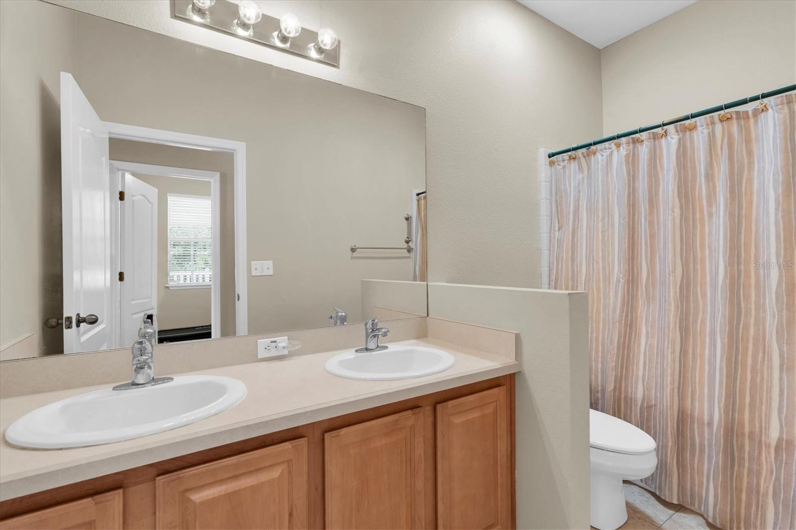 Image 28 of 53 For 12148 Colony Lakes Boulevard