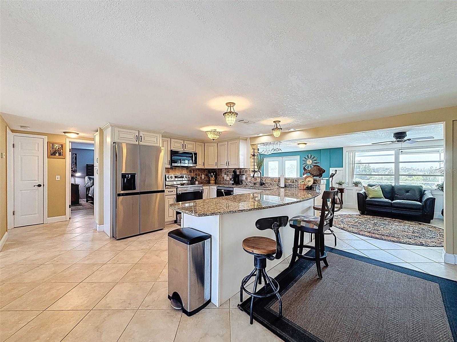 Image 12 of 73 For 6530 Leeside Isle