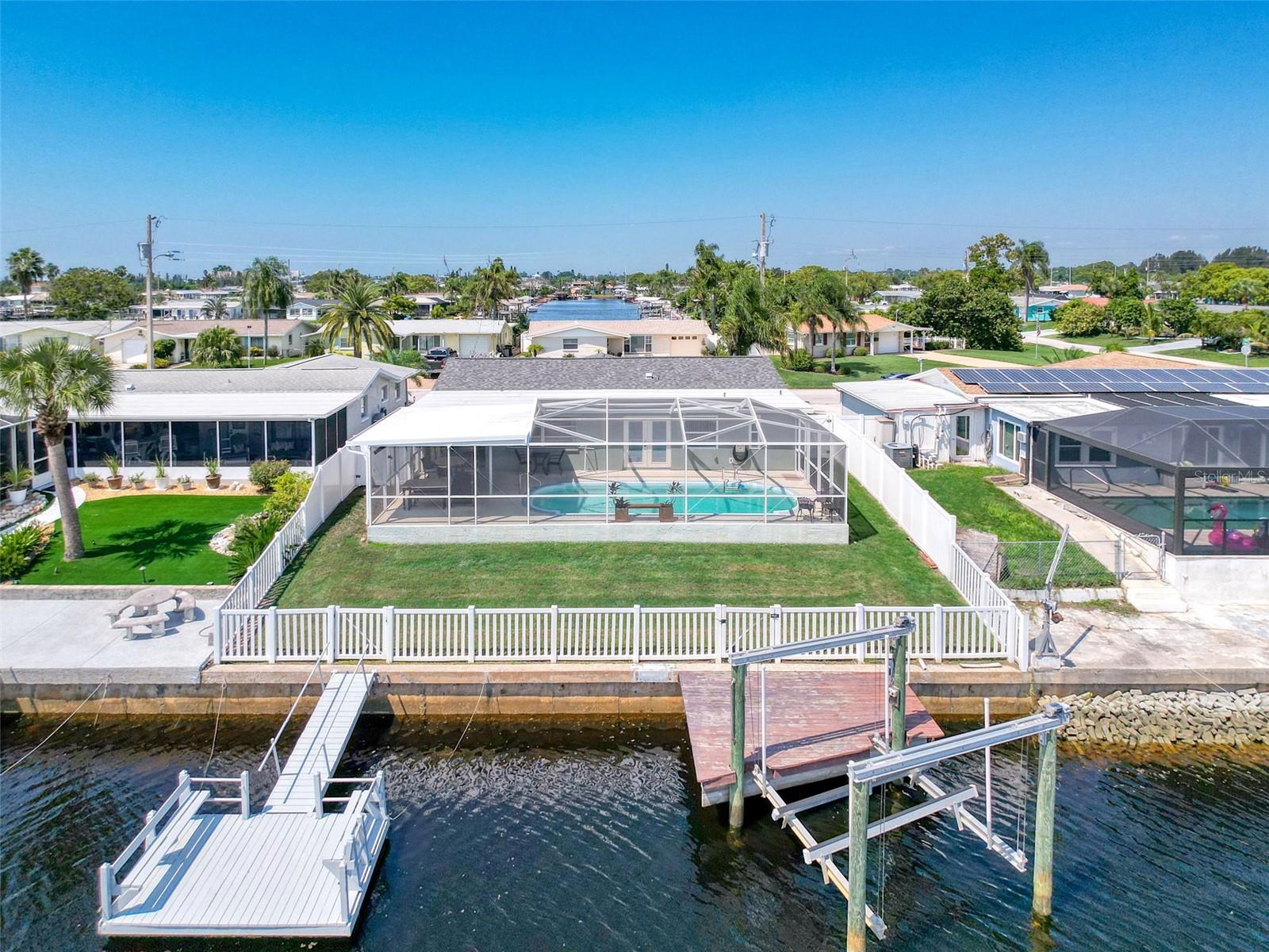 Image 2 of 73 For 6530 Leeside Isle