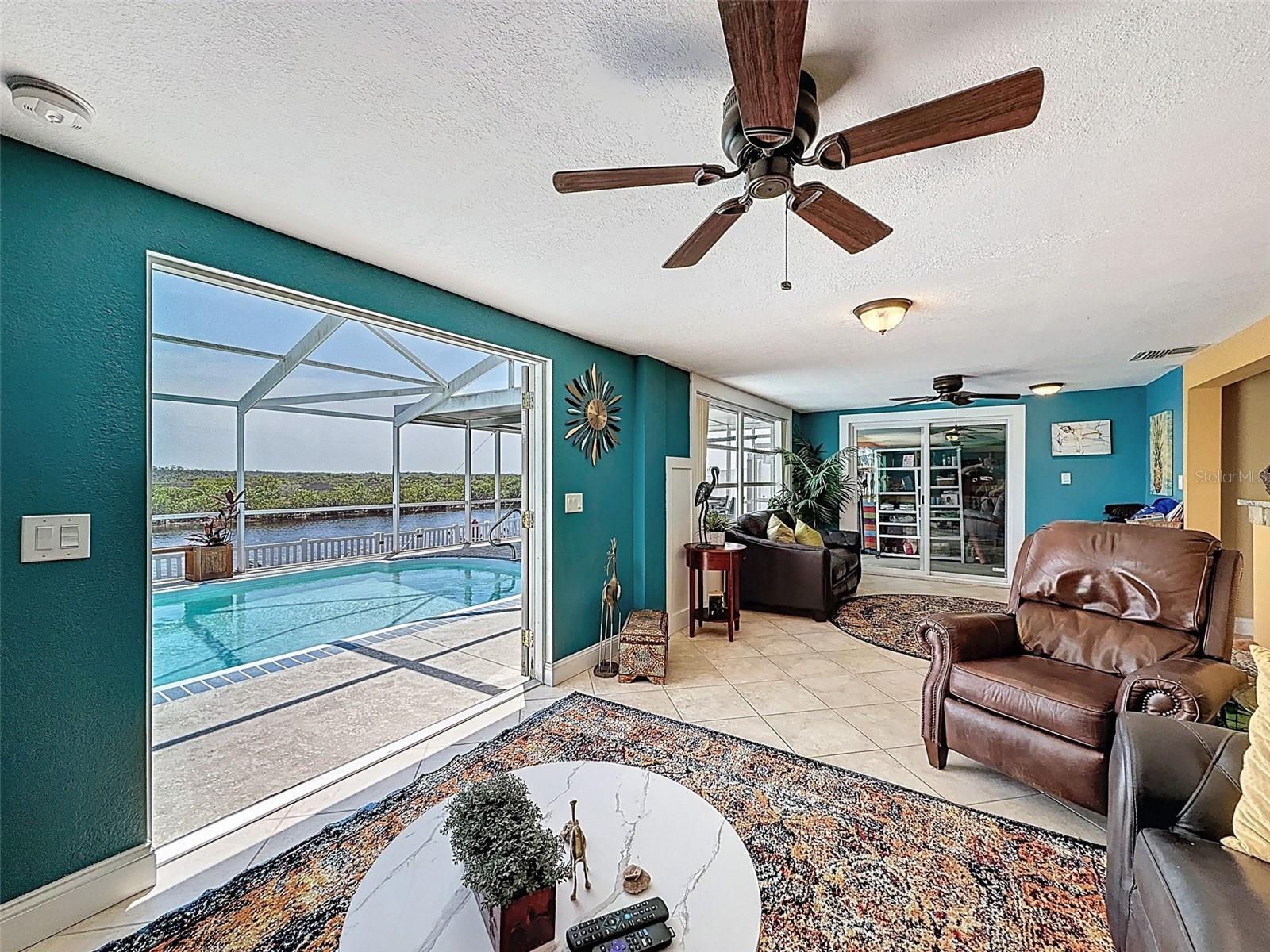 Image 3 of 73 For 6530 Leeside Isle