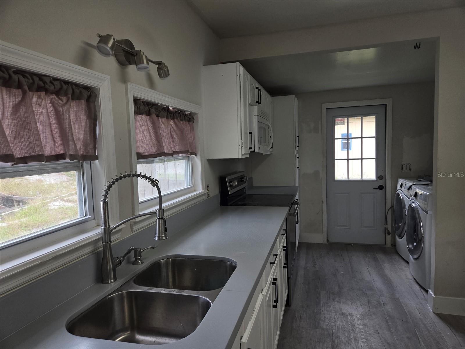 Image 11 of 18 For 17236 Shady Hills Road