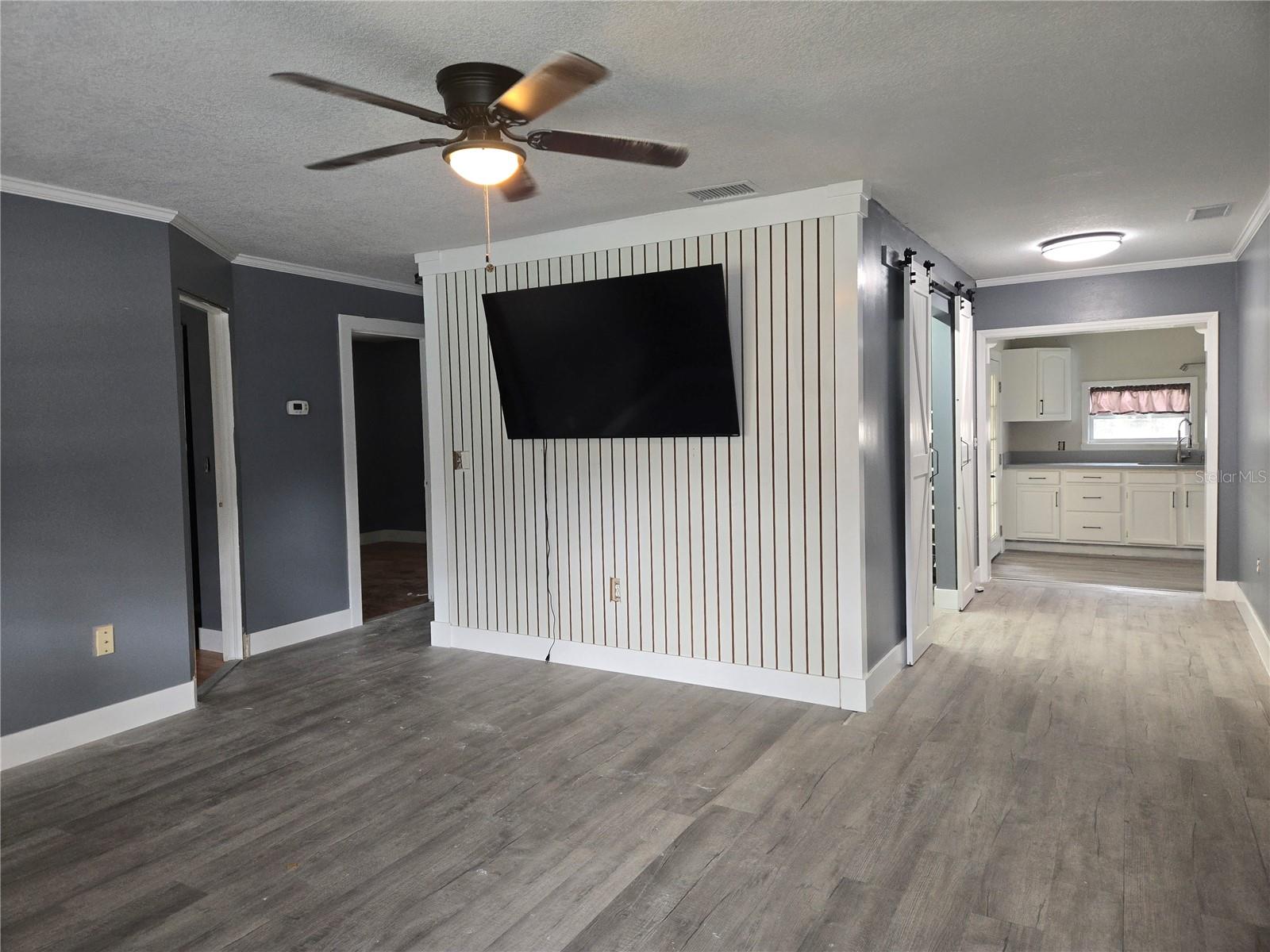 Image 3 of 18 For 17236 Shady Hills Road