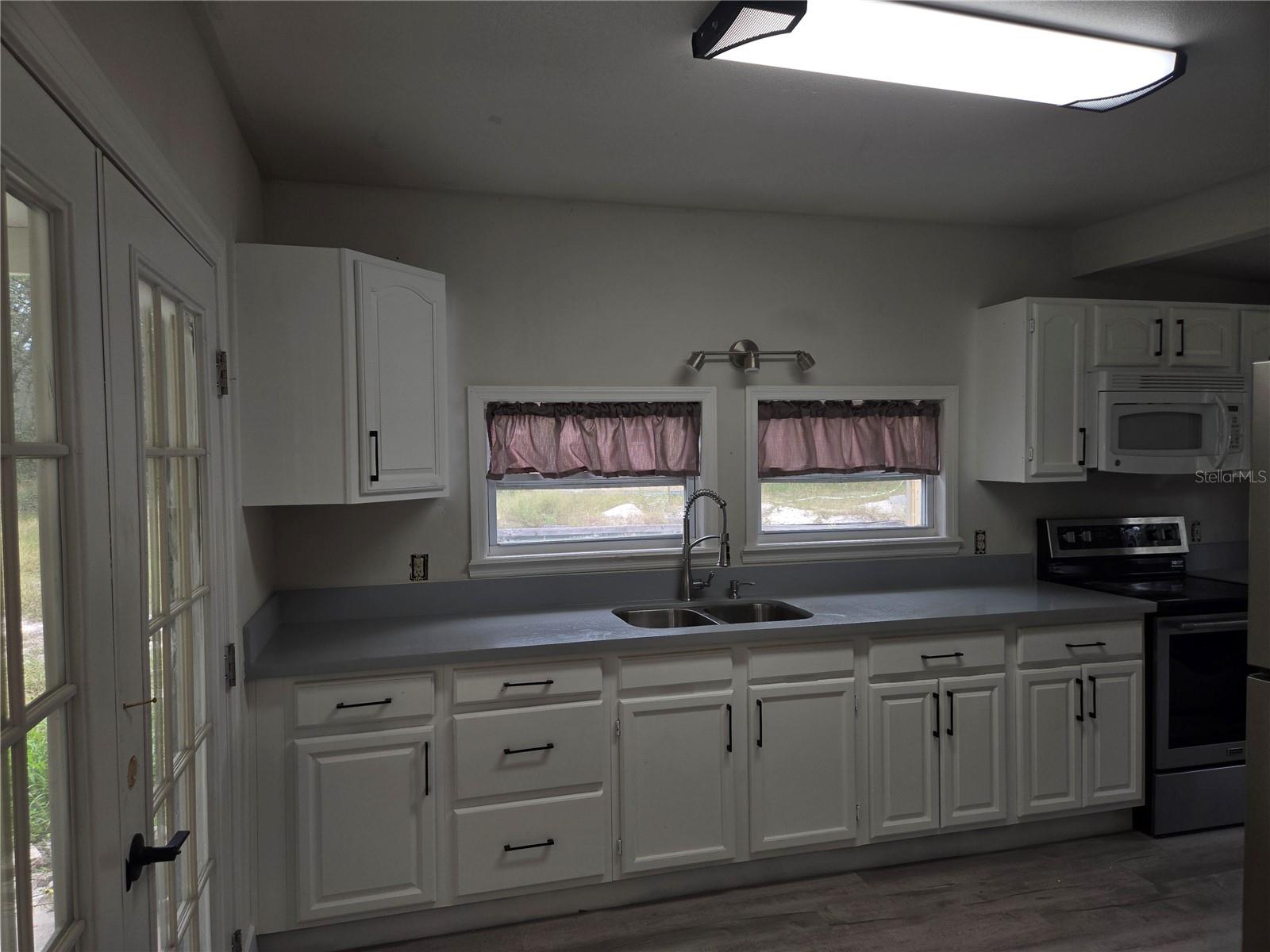 Image 7 of 18 For 17236 Shady Hills Road