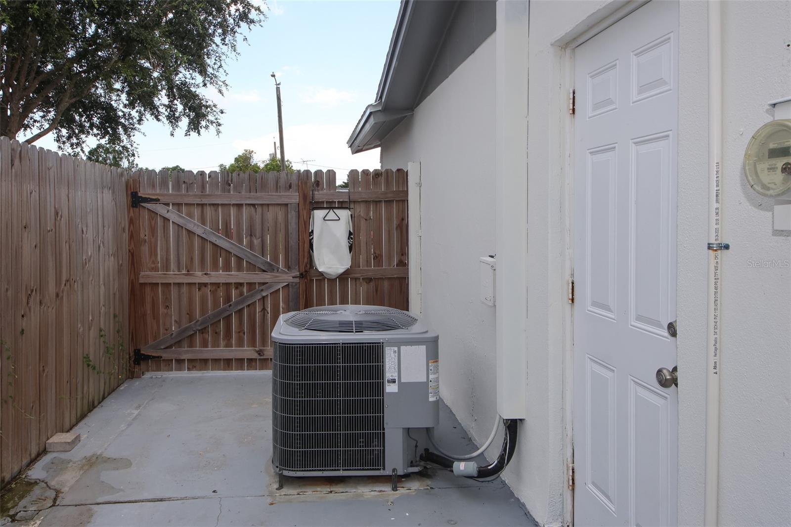 Image 32 of 34 For 1206 Tamarac Drive