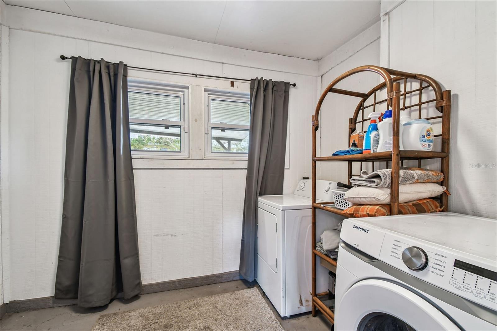 Image 16 of 23 For 2124 Catalina Drive