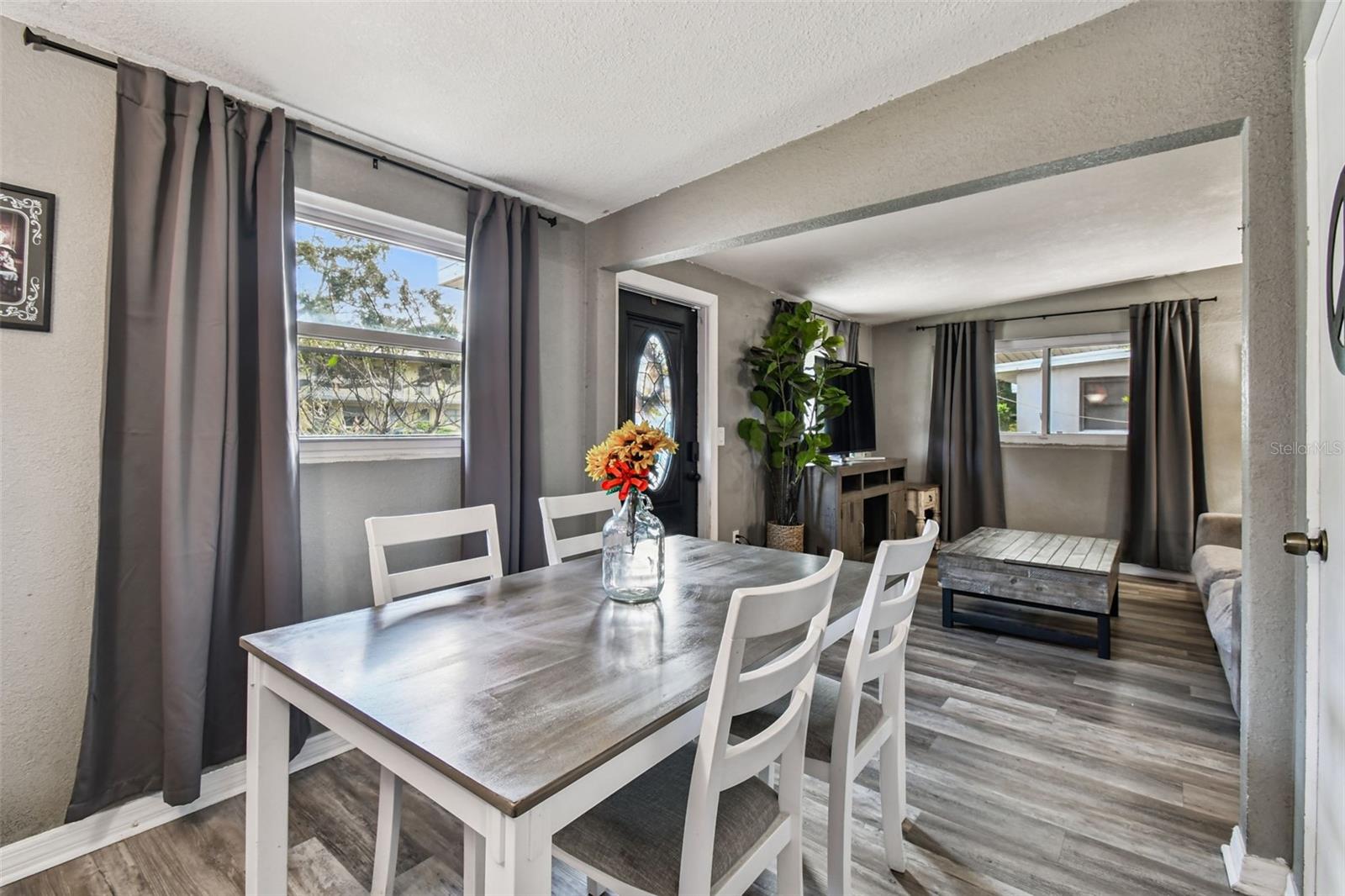 Image 9 of 23 For 2124 Catalina Drive