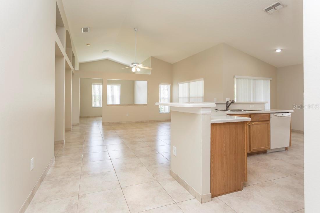 Image 11 of 58 For 23836 Hastings Way