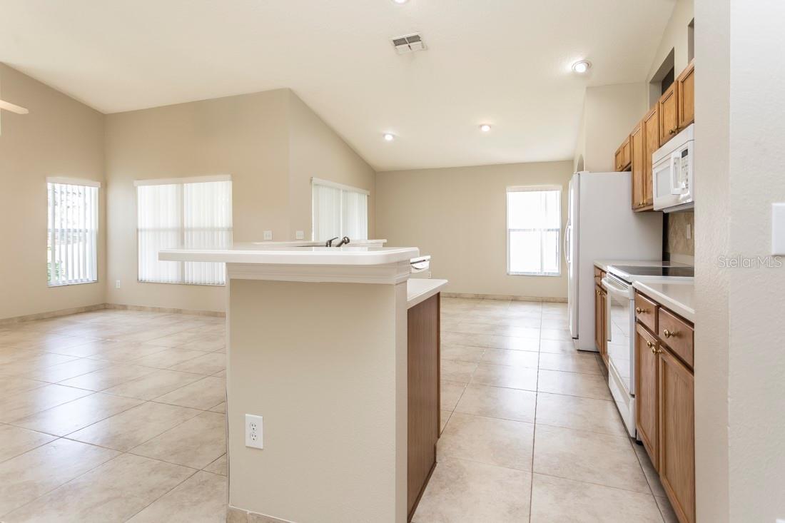 Image 12 of 58 For 23836 Hastings Way