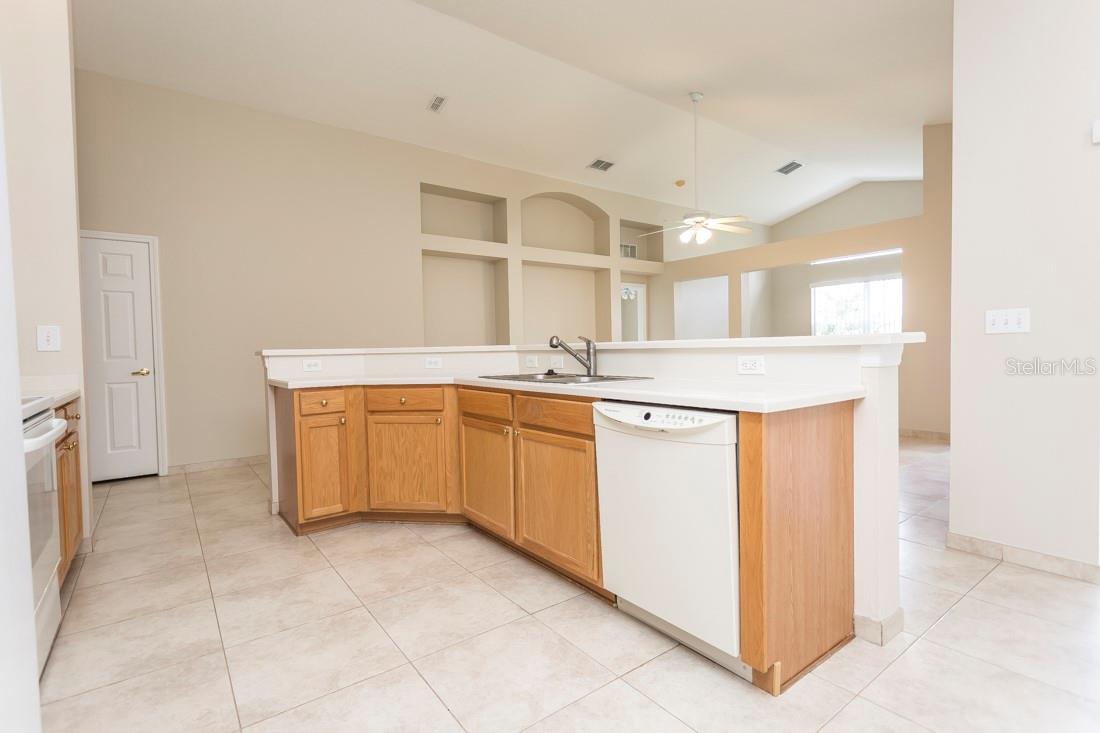 Image 16 of 58 For 23836 Hastings Way