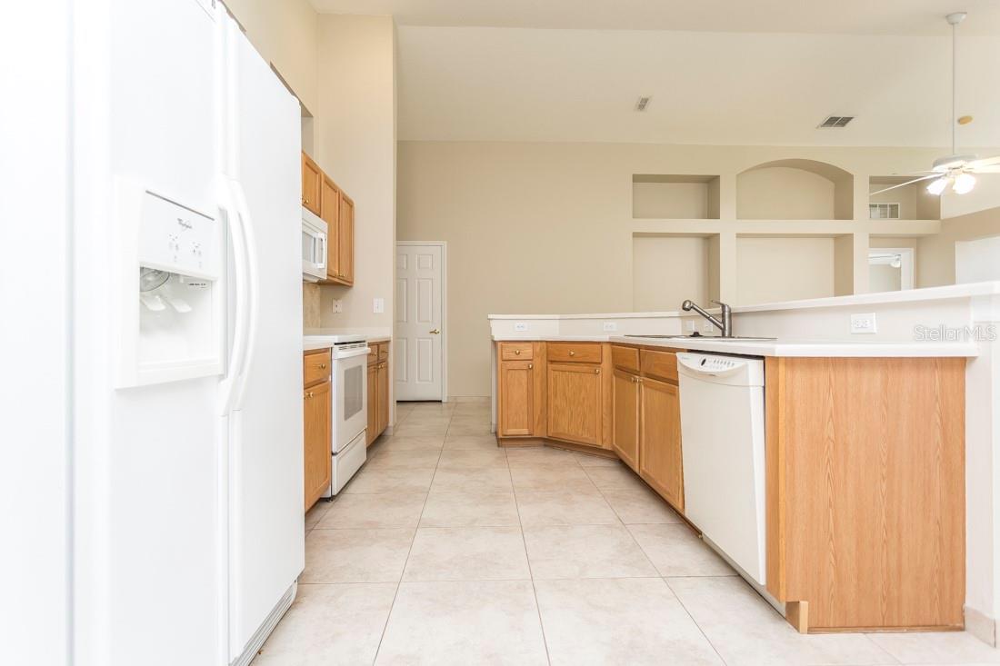 Image 18 of 58 For 23836 Hastings Way