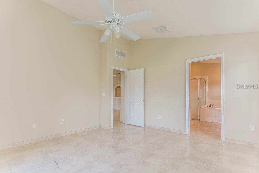 Image 36 of 58 For 23836 Hastings Way