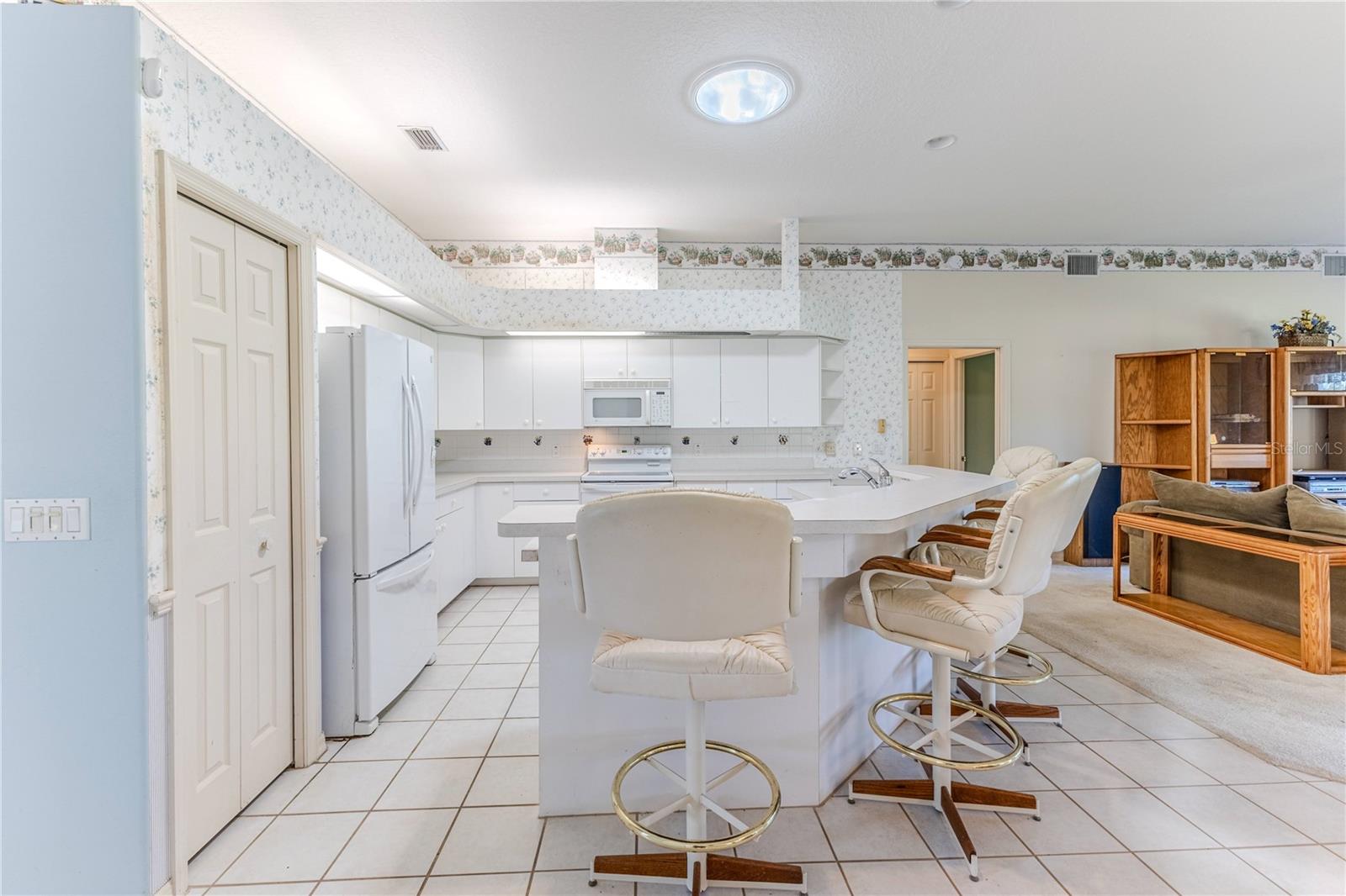 Image 19 of 75 For 2483 Misty Meadow Court