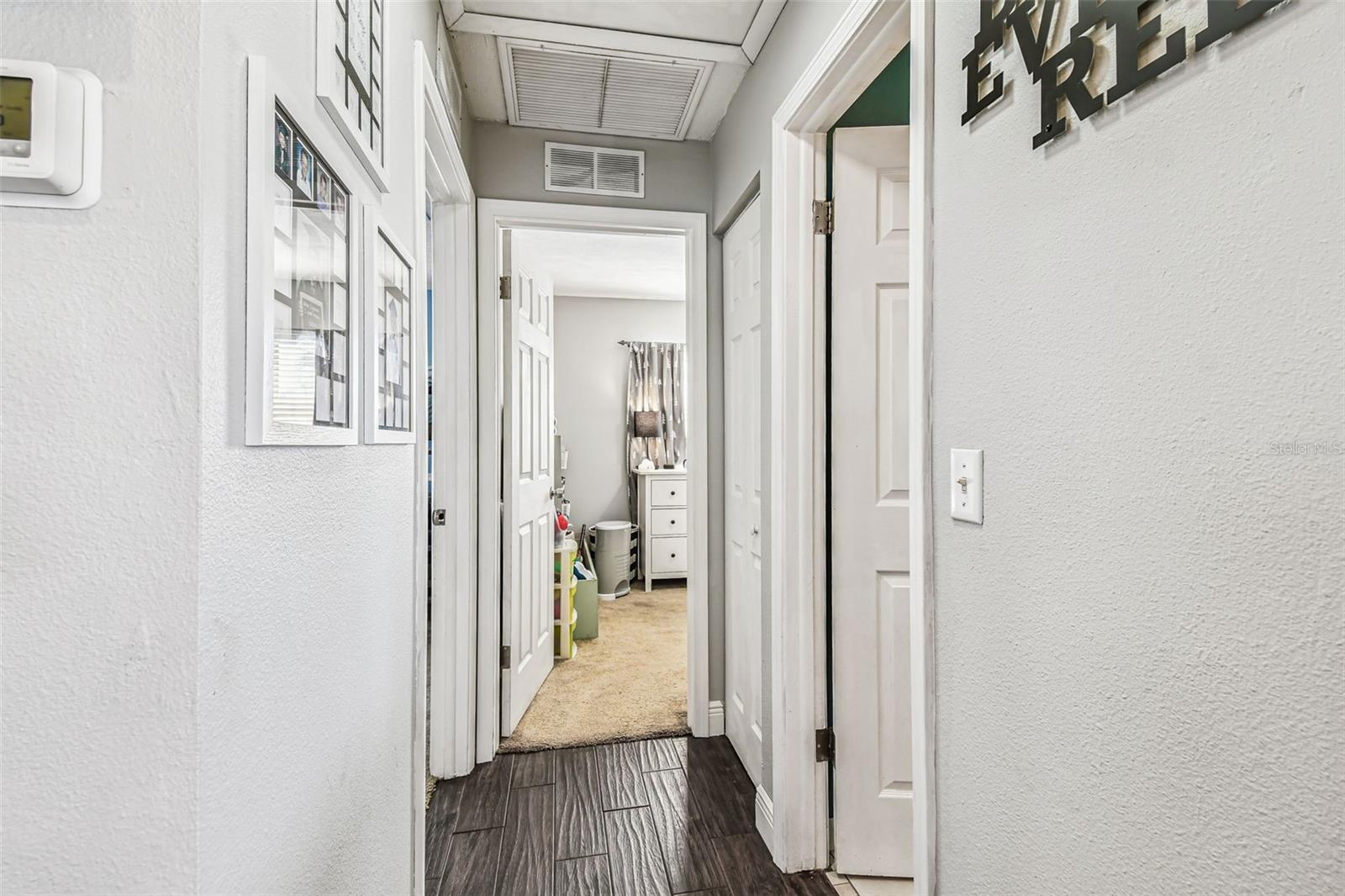 Listing photo id 22 for 8104 Candlewoode Drive