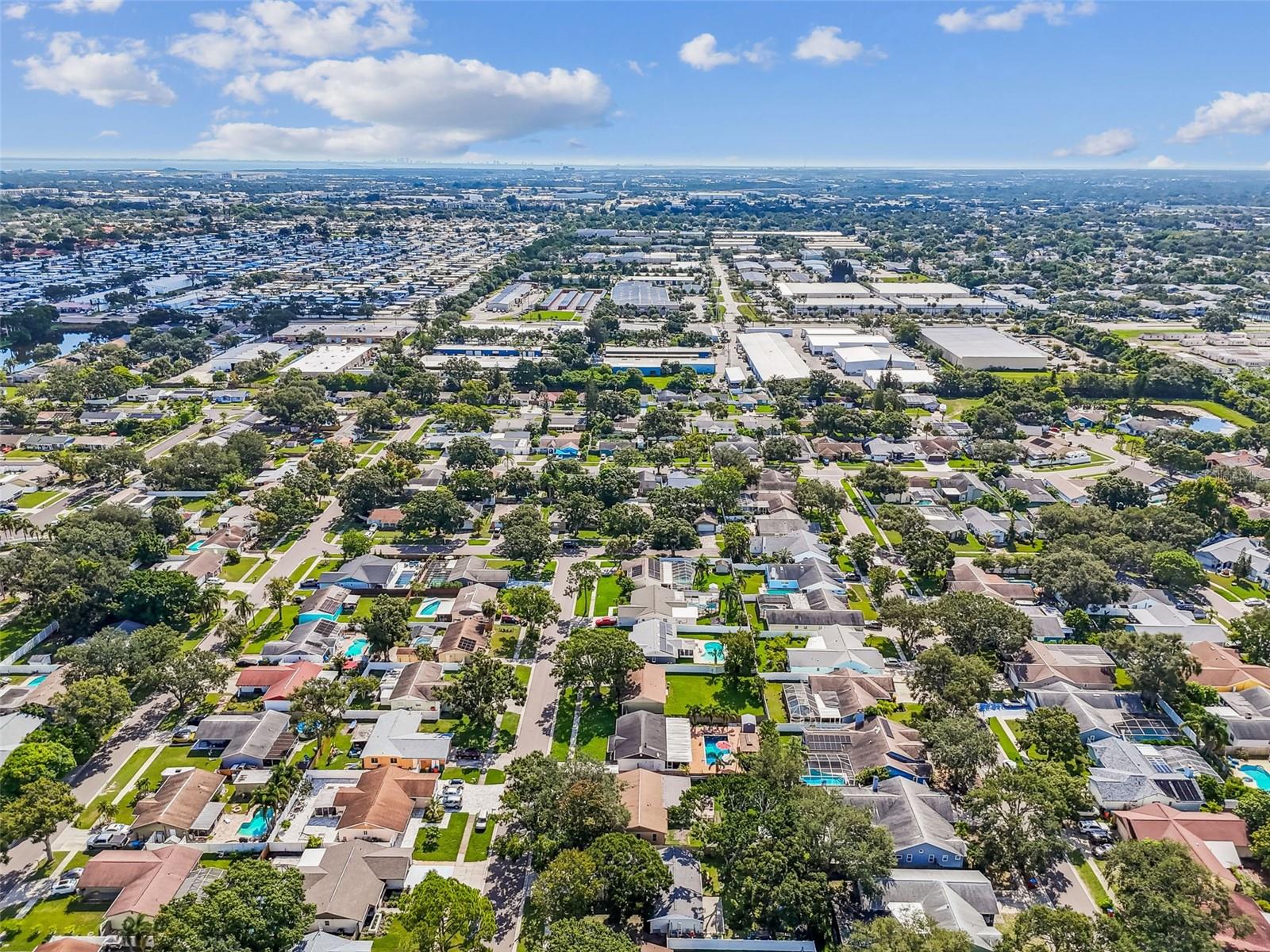 Listing photo id 36 for 8104 Candlewoode Drive