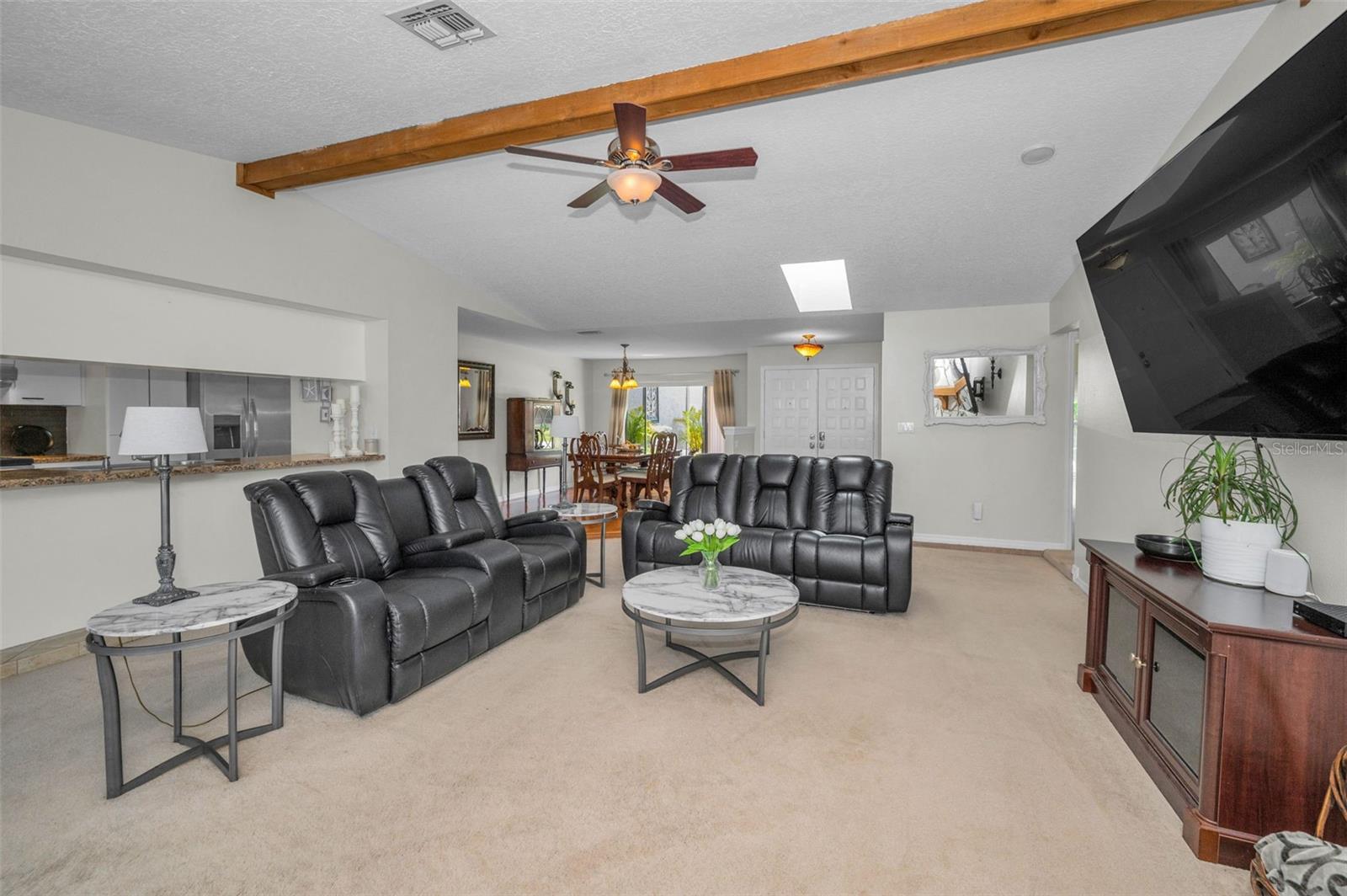 Image 18 of 67 For 9525 Via Segovia