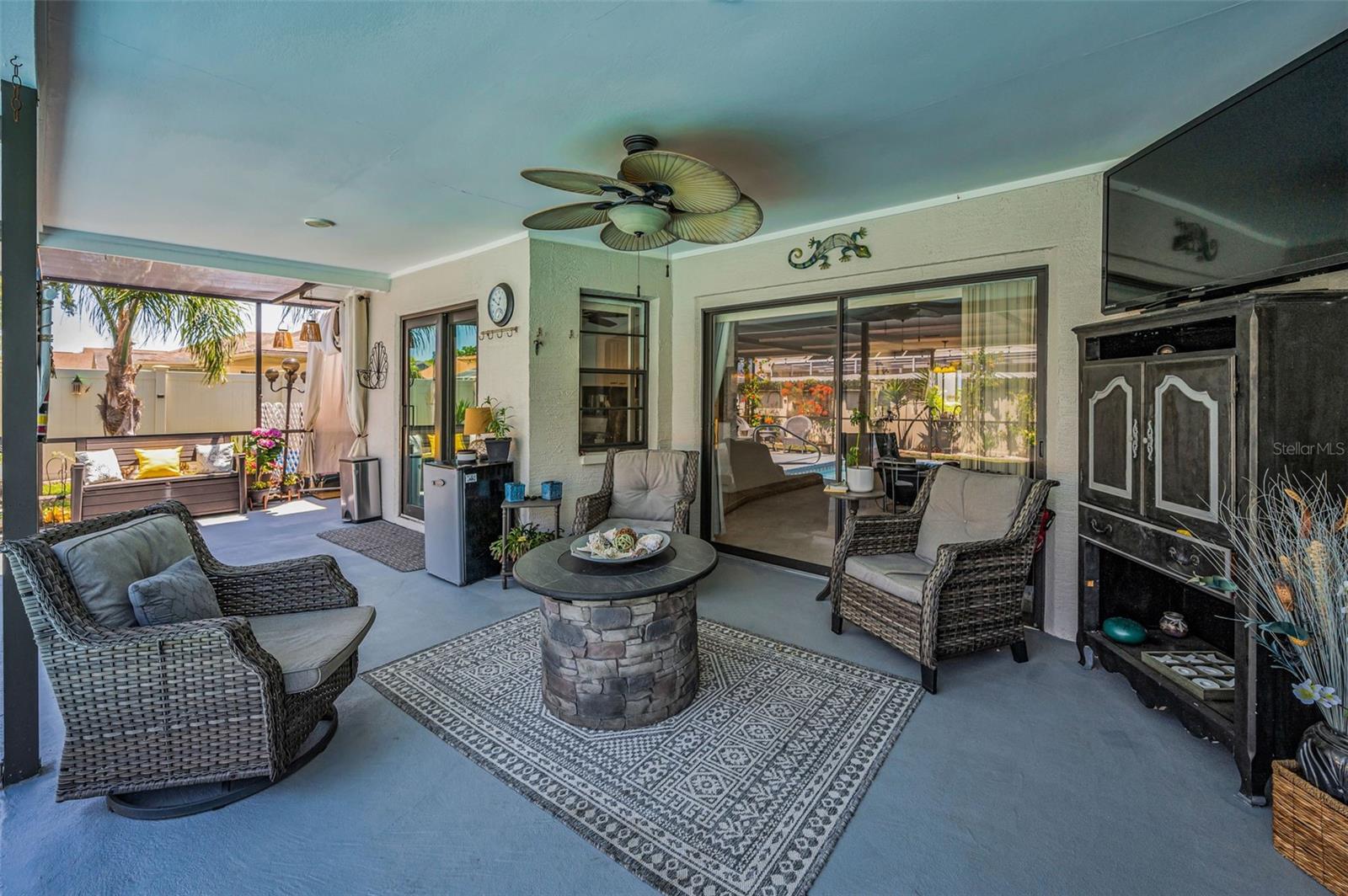 Image 44 of 67 For 9525 Via Segovia