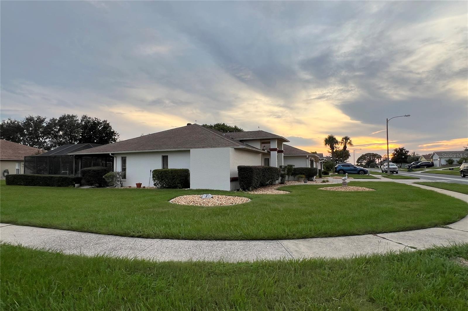 Image 10 of 73 For 1514 Overland Drive