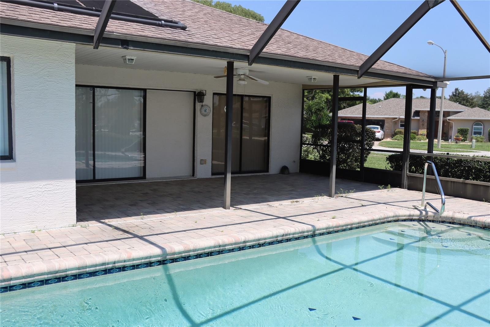 Image 18 of 73 For 1514 Overland Drive