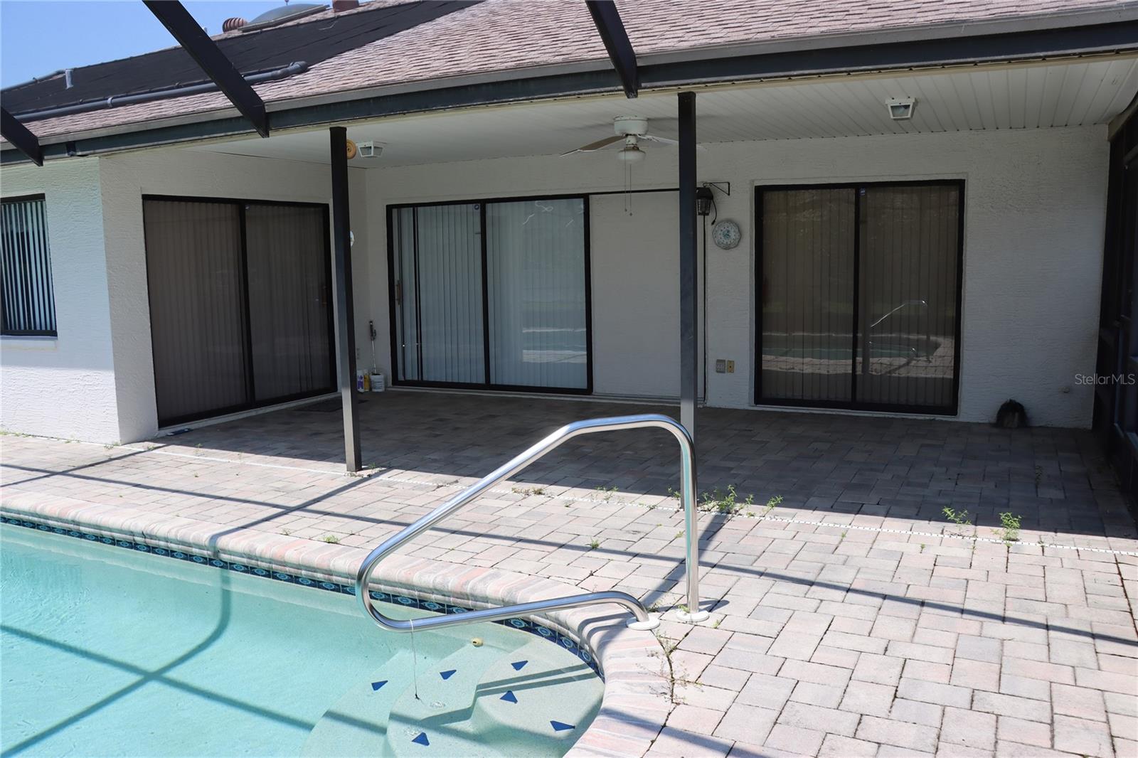 Image 21 of 73 For 1514 Overland Drive