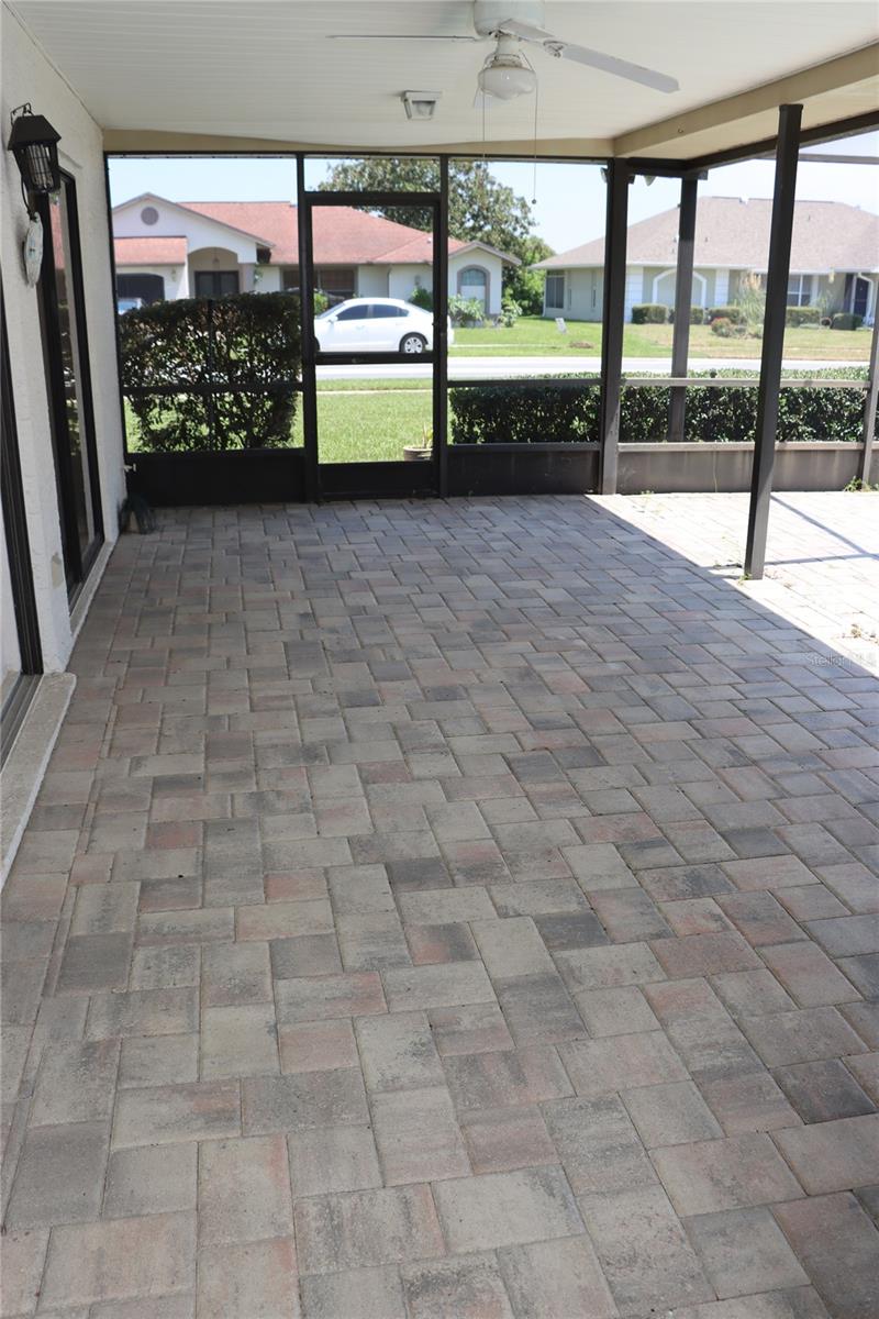 Image 25 of 73 For 1514 Overland Drive