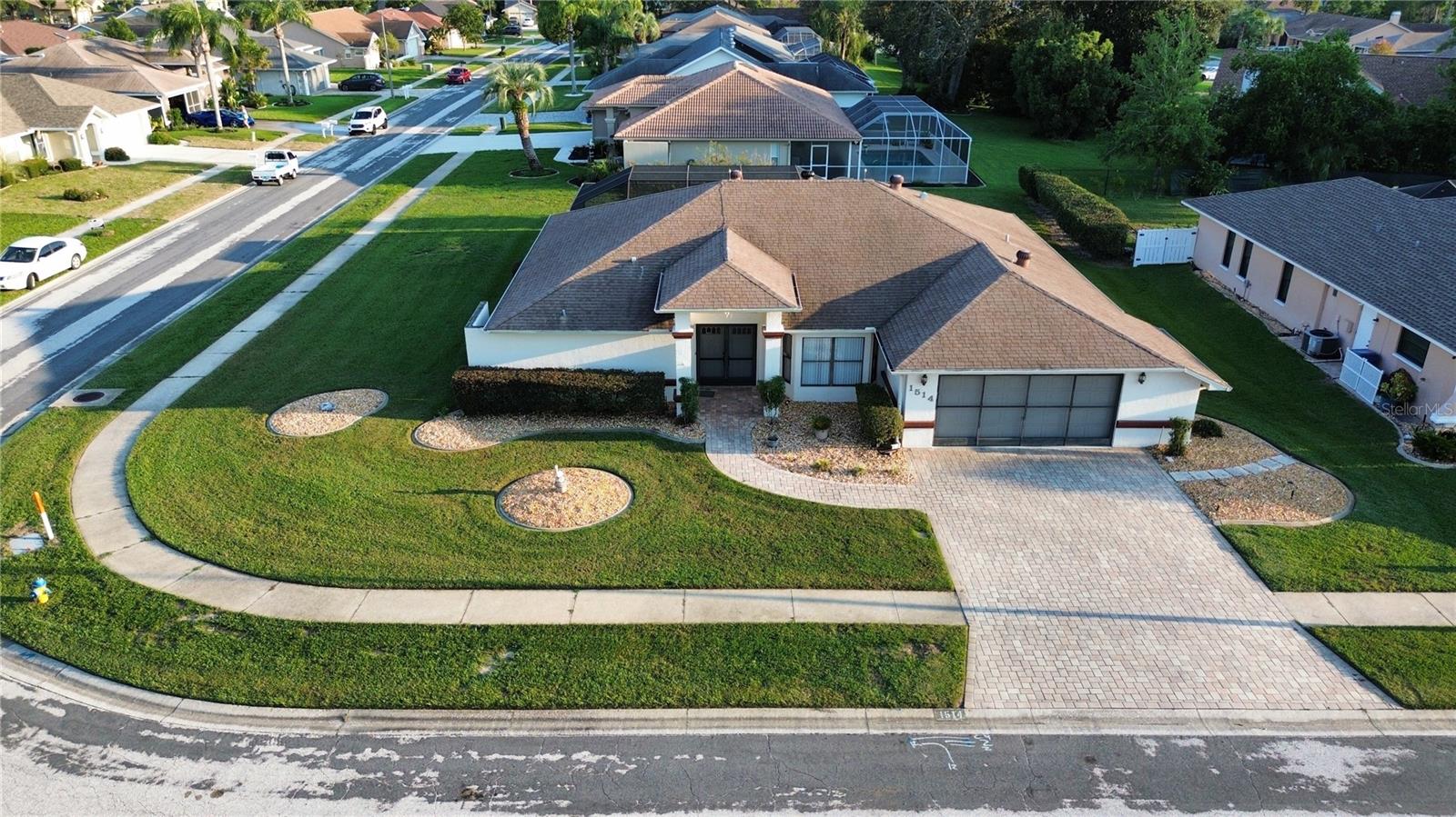 Image 3 of 73 For 1514 Overland Drive