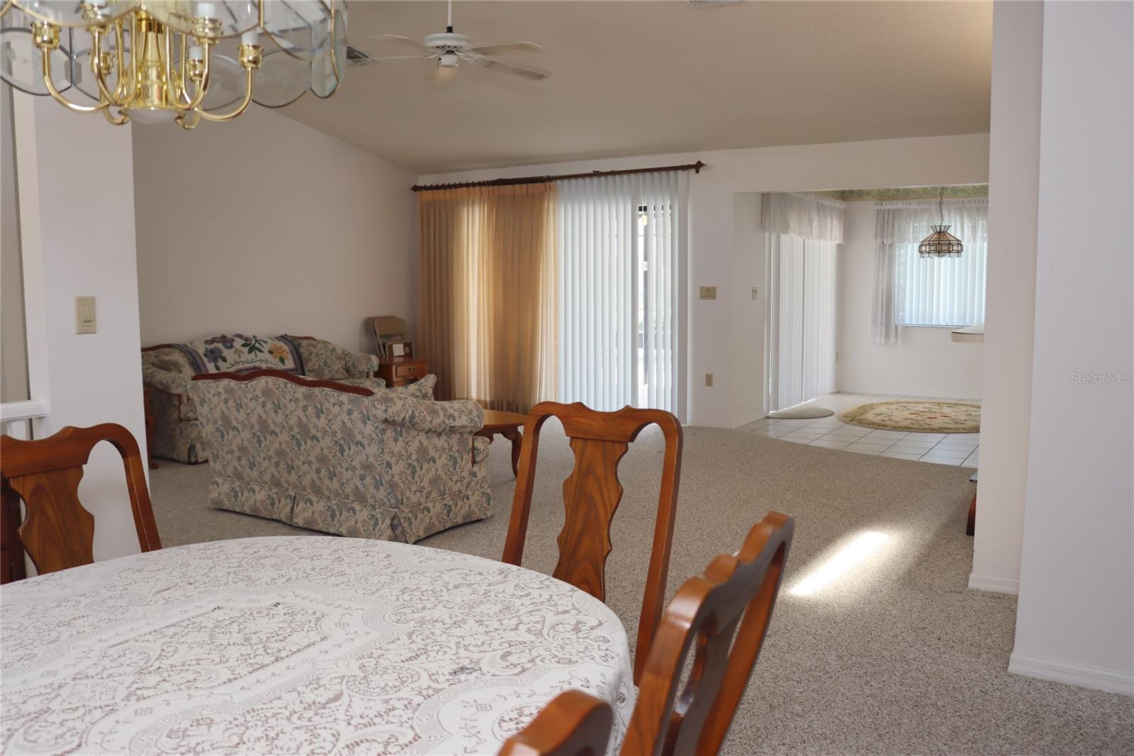 Image 35 of 73 For 1514 Overland Drive