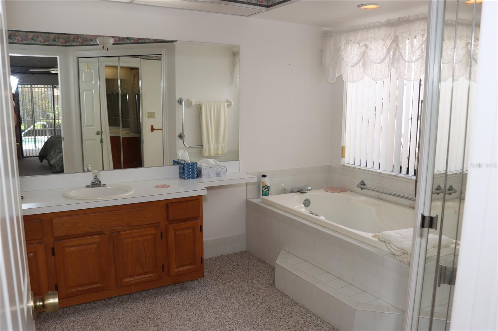 Image 48 of 73 For 1514 Overland Drive