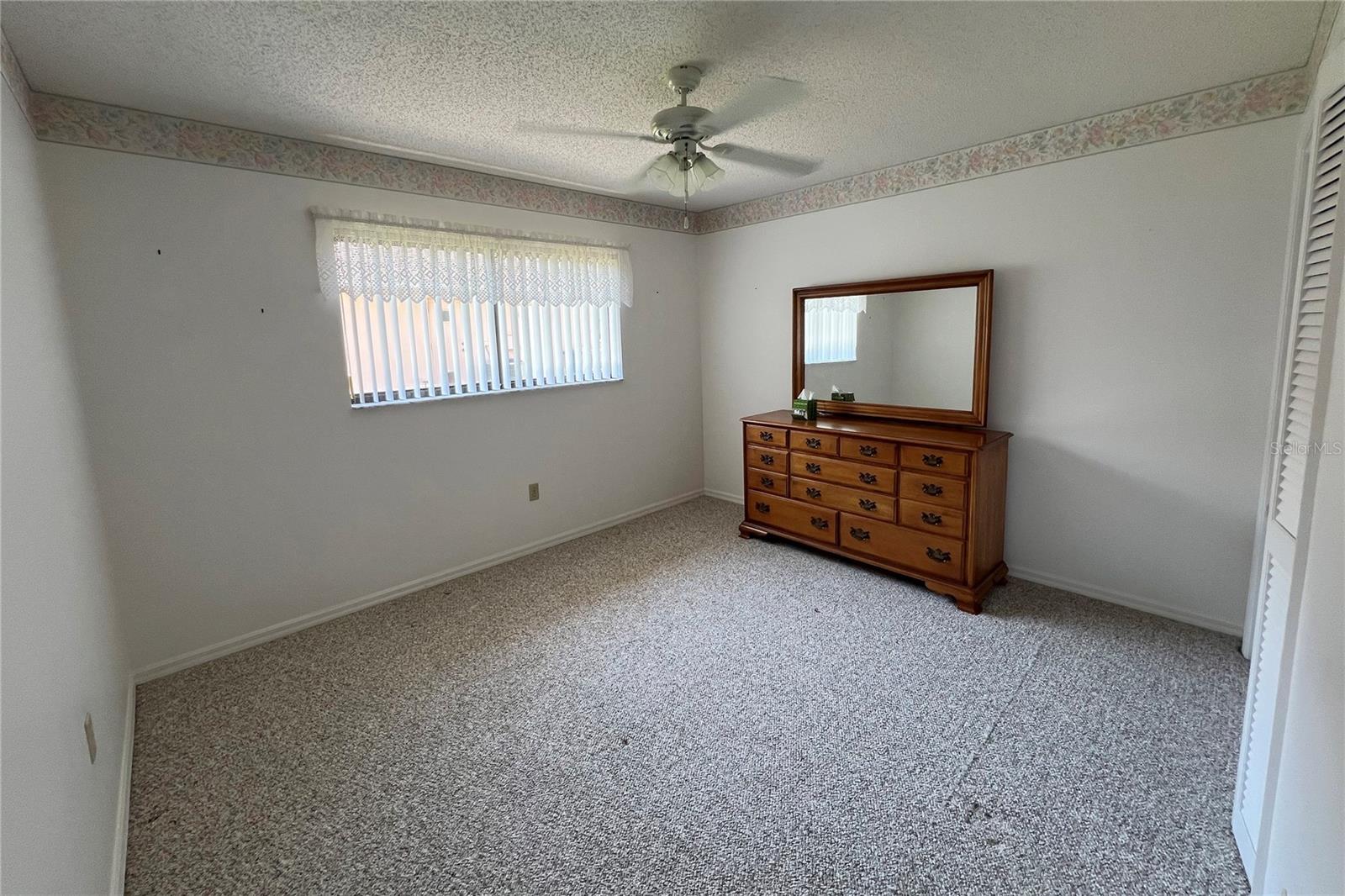 Image 57 of 73 For 1514 Overland Drive
