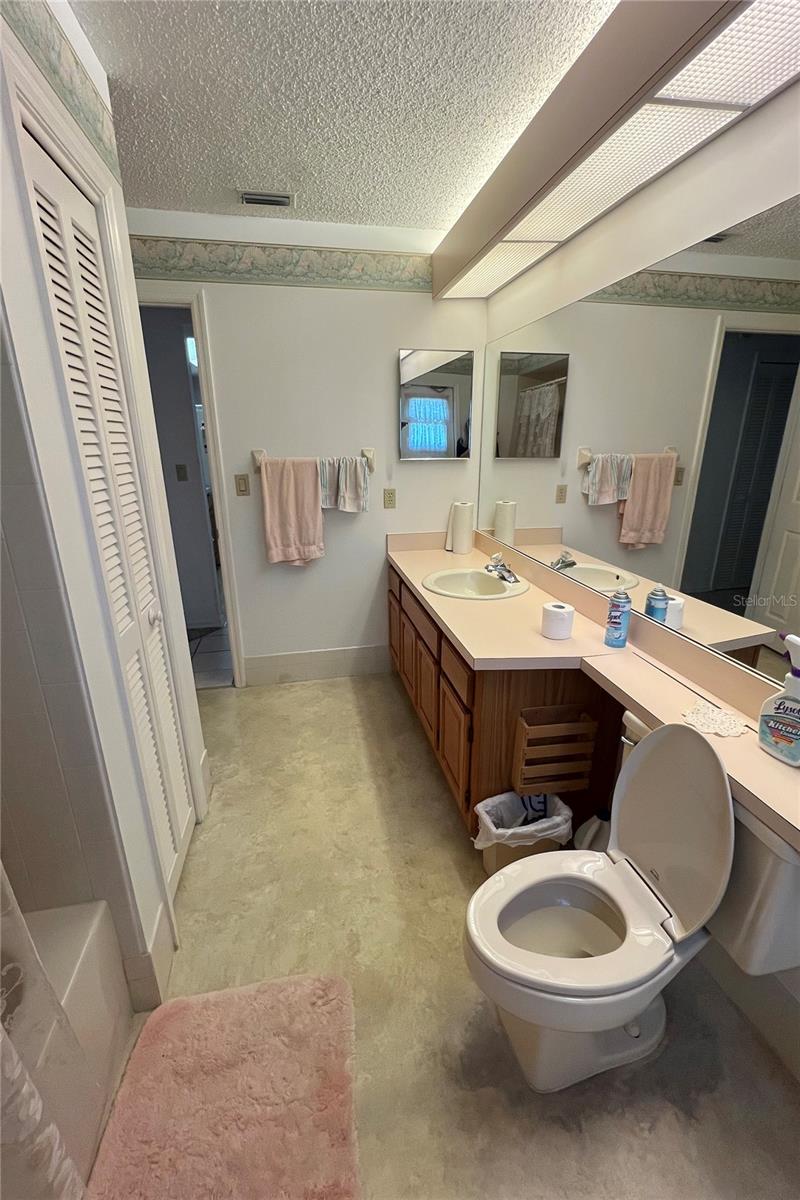 Image 61 of 73 For 1514 Overland Drive