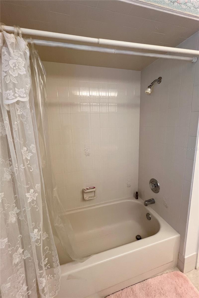 Image 62 of 73 For 1514 Overland Drive