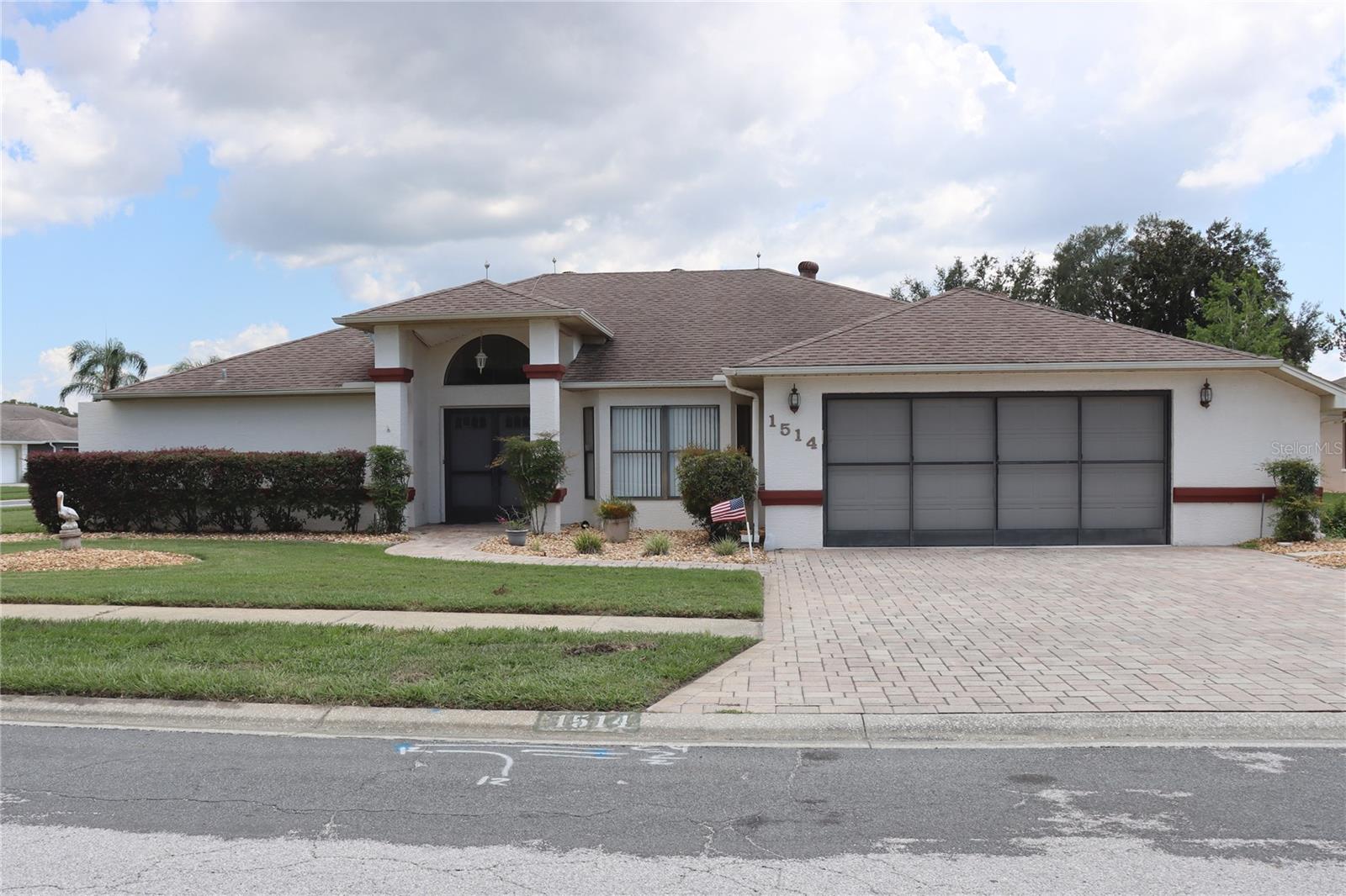 Image 9 of 73 For 1514 Overland Drive