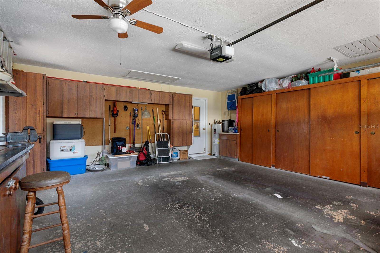 Image 38 of 53 For 2932 Windridge Drive